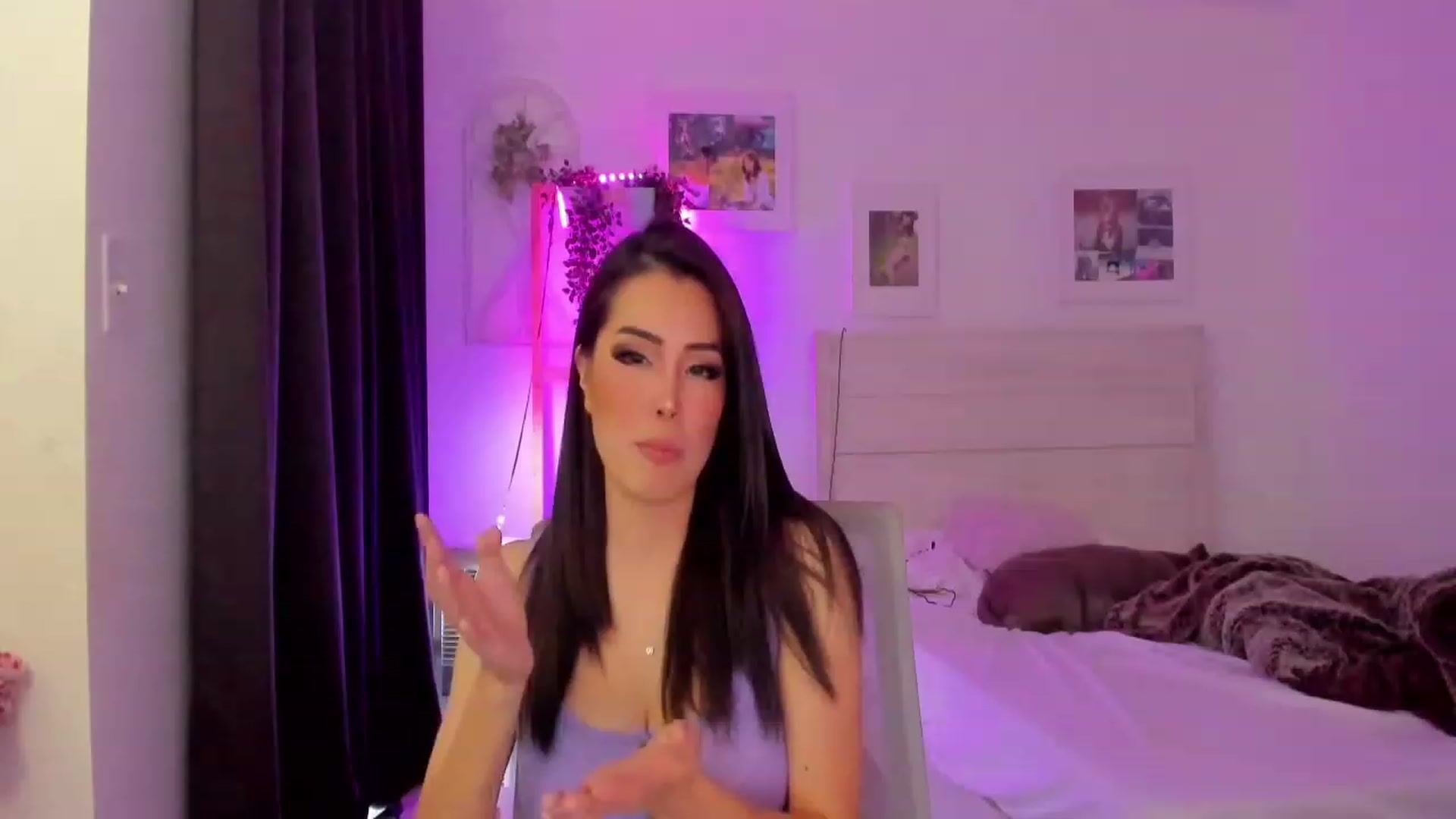 Gallery image thumbnail from Bunni_'s myfreecams stream on, 06/24/2023, 07:19 image 6 of 20