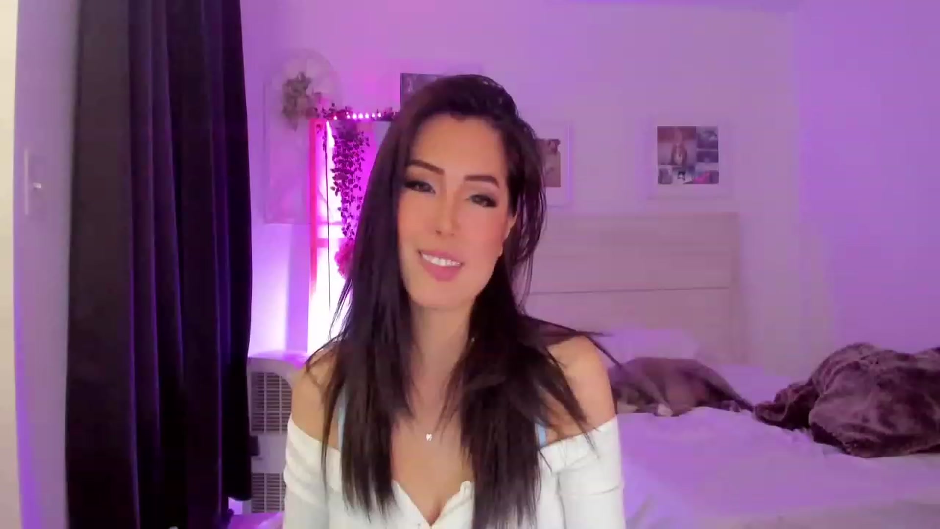 Gallery image thumbnail from Bunni_'s myfreecams stream on, 06/28/2023, 06:30 image 15 of 20