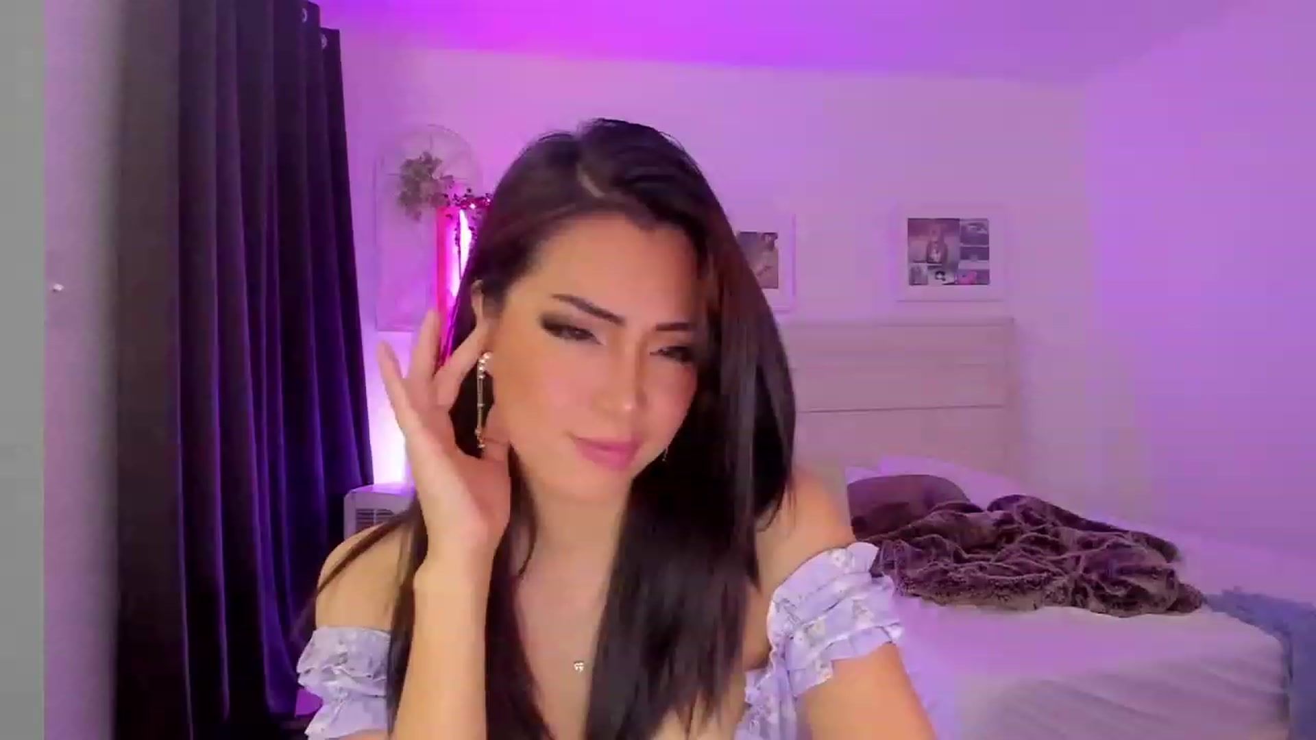 Gallery image thumbnail from Bunni_'s myfreecams stream on, 06/29/2023, 06:36 image 9 of 20