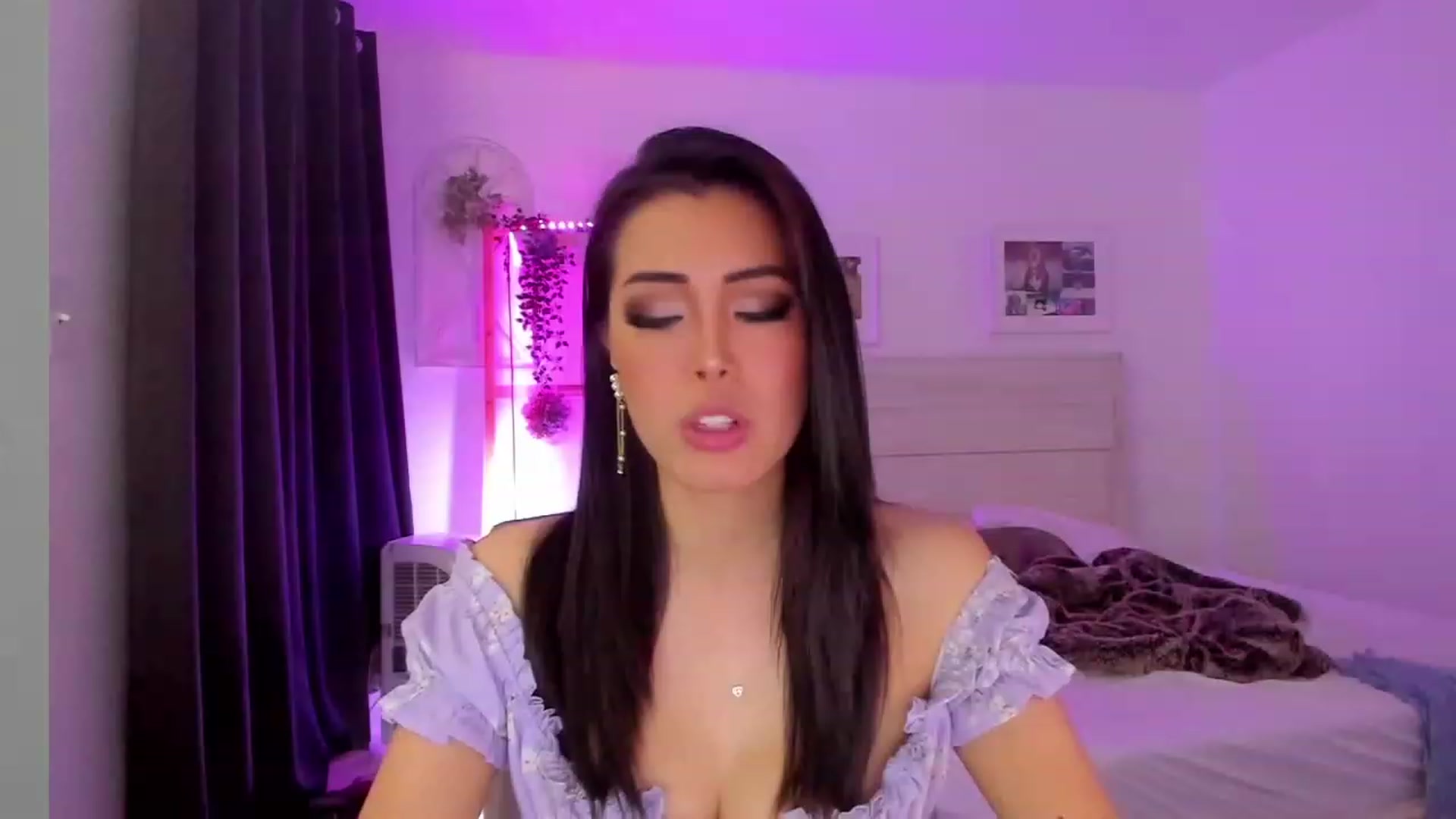 Gallery image thumbnail from Bunni_'s myfreecams stream on, 06/29/2023, 06:36 image 12 of 20