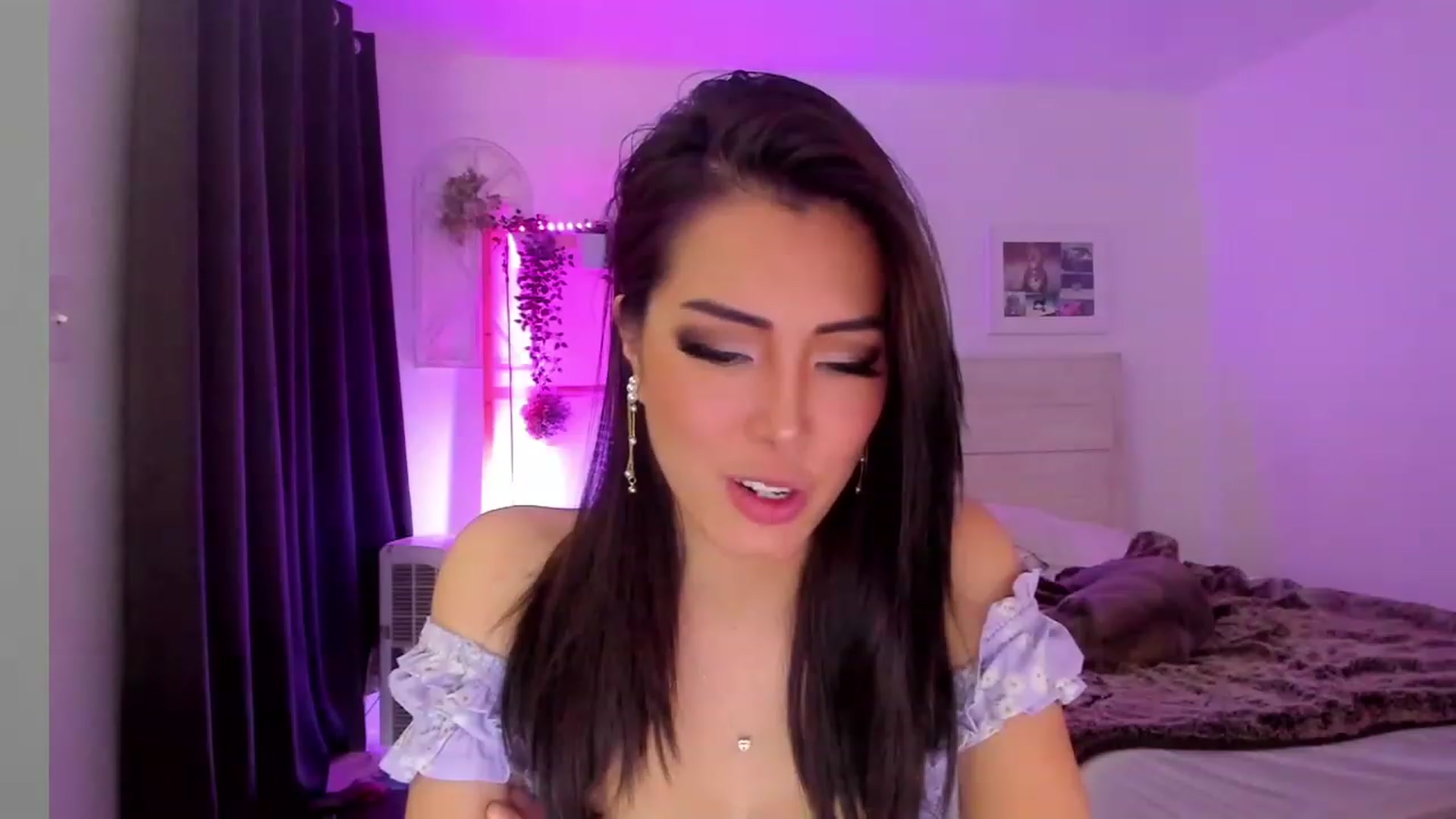 Gallery image thumbnail from Bunni_'s myfreecams stream on, 06/29/2023, 06:56 image 18 of 20