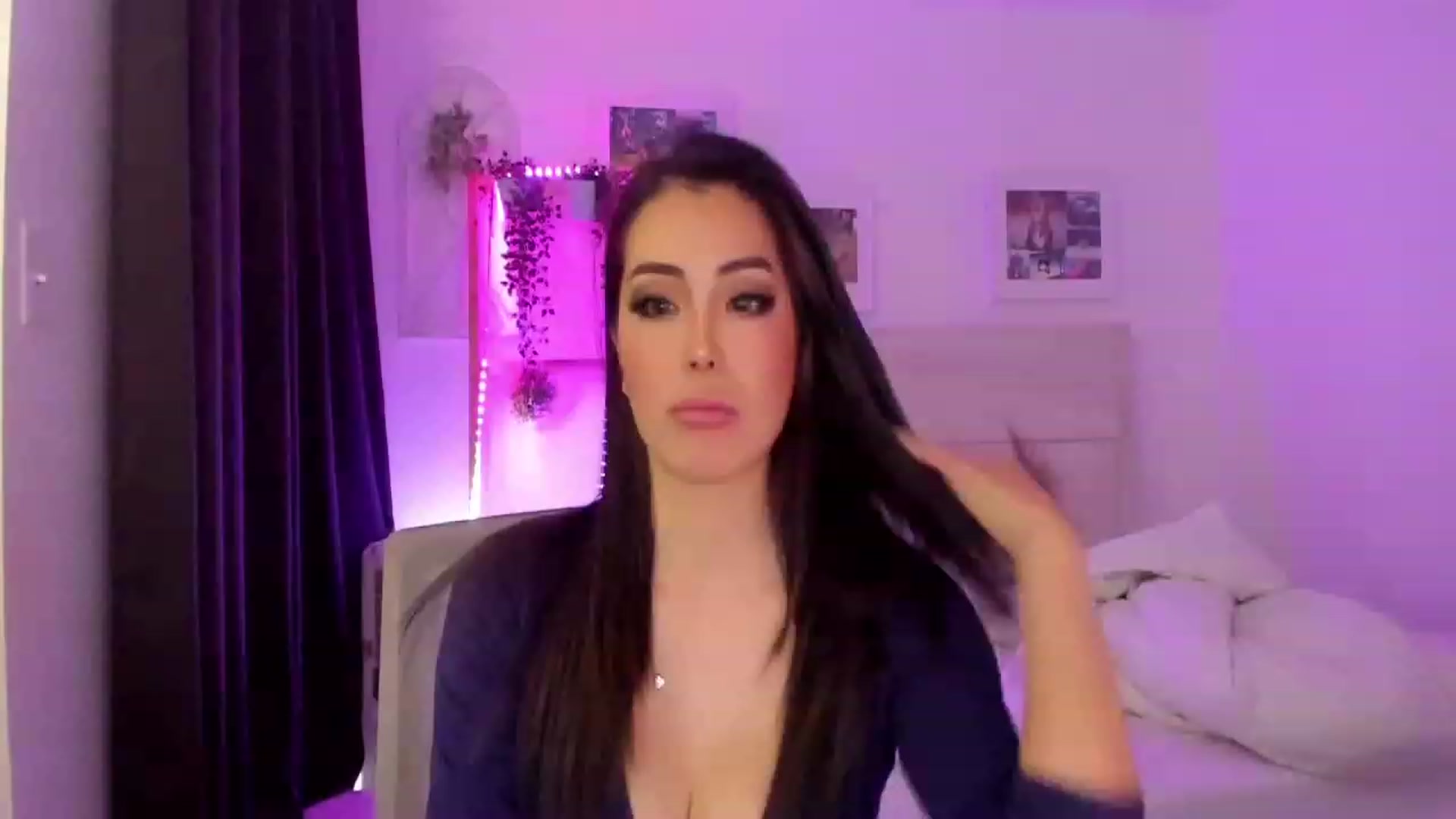 Gallery image thumbnail from Bunni_'s myfreecams stream on, 07/03/2023, 07:04 image 2 of 20