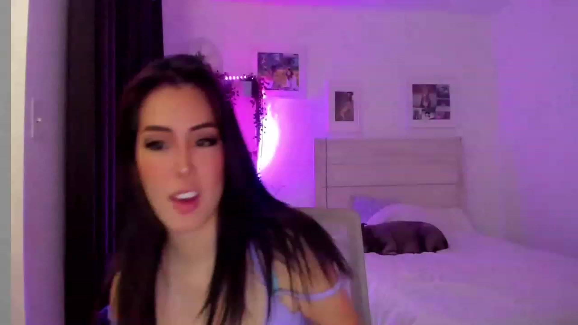 Gallery image thumbnail from Bunni_'s myfreecams stream on, 07/04/2023, 06:22 image 10 of 20