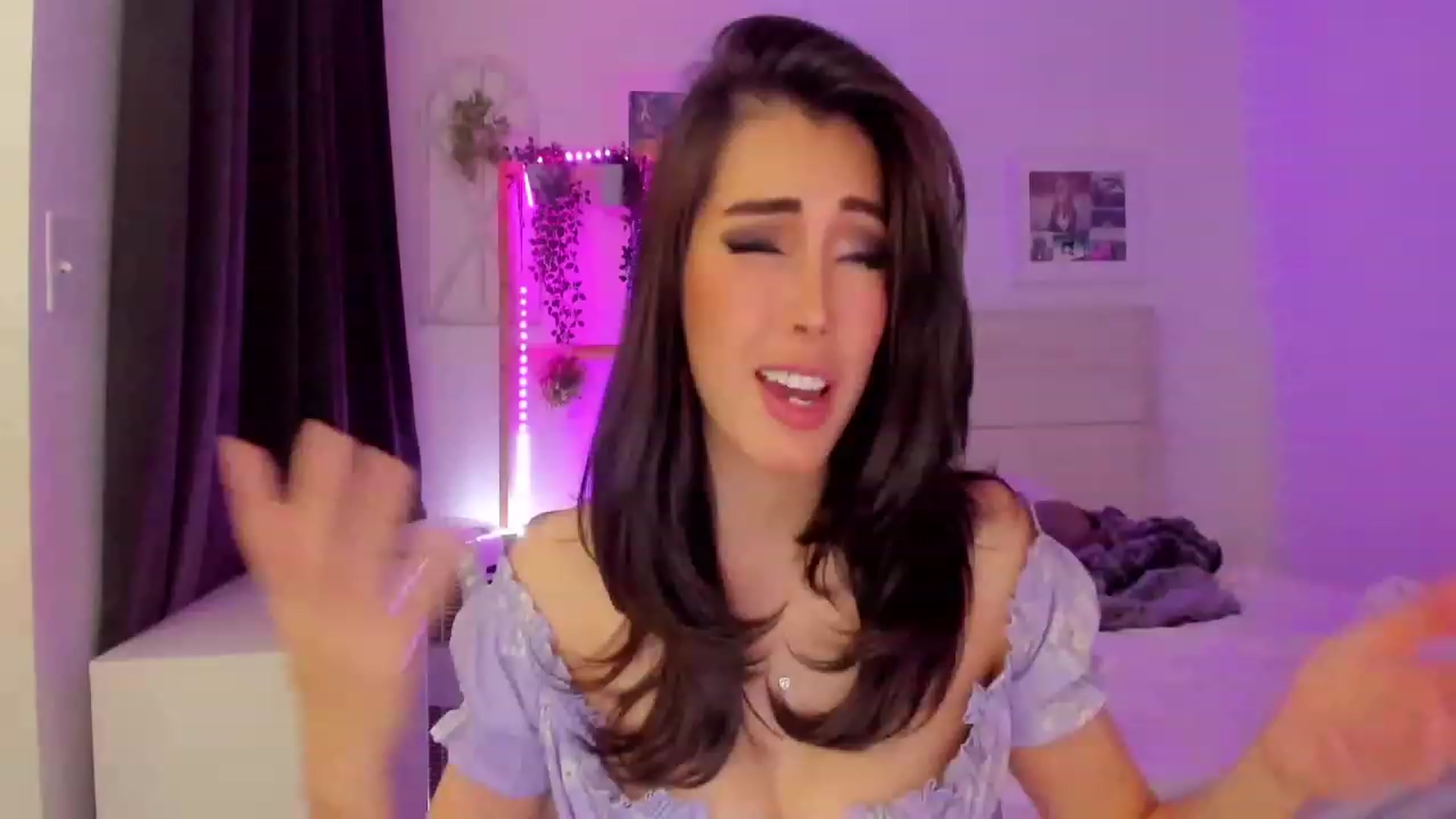 Gallery image thumbnail from Bunni_'s myfreecams stream on, 07/07/2023, 06:57 image 18 of 20