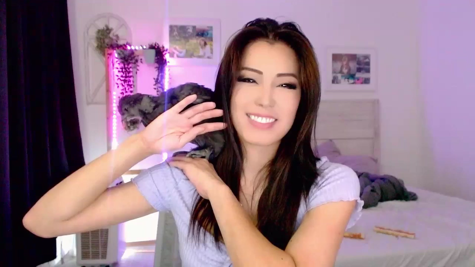 Gallery image thumbnail from Bunni_'s myfreecams stream on, 07/18/2023, 06:13 image 15 of 20