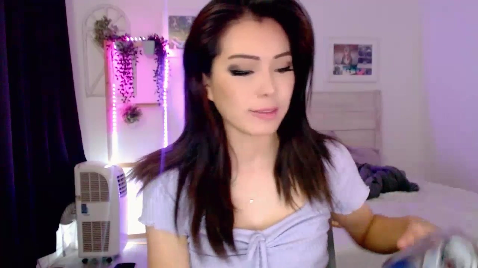 Gallery image thumbnail from Bunni_'s myfreecams stream on, 07/18/2023, 06:13 image 8 of 20
