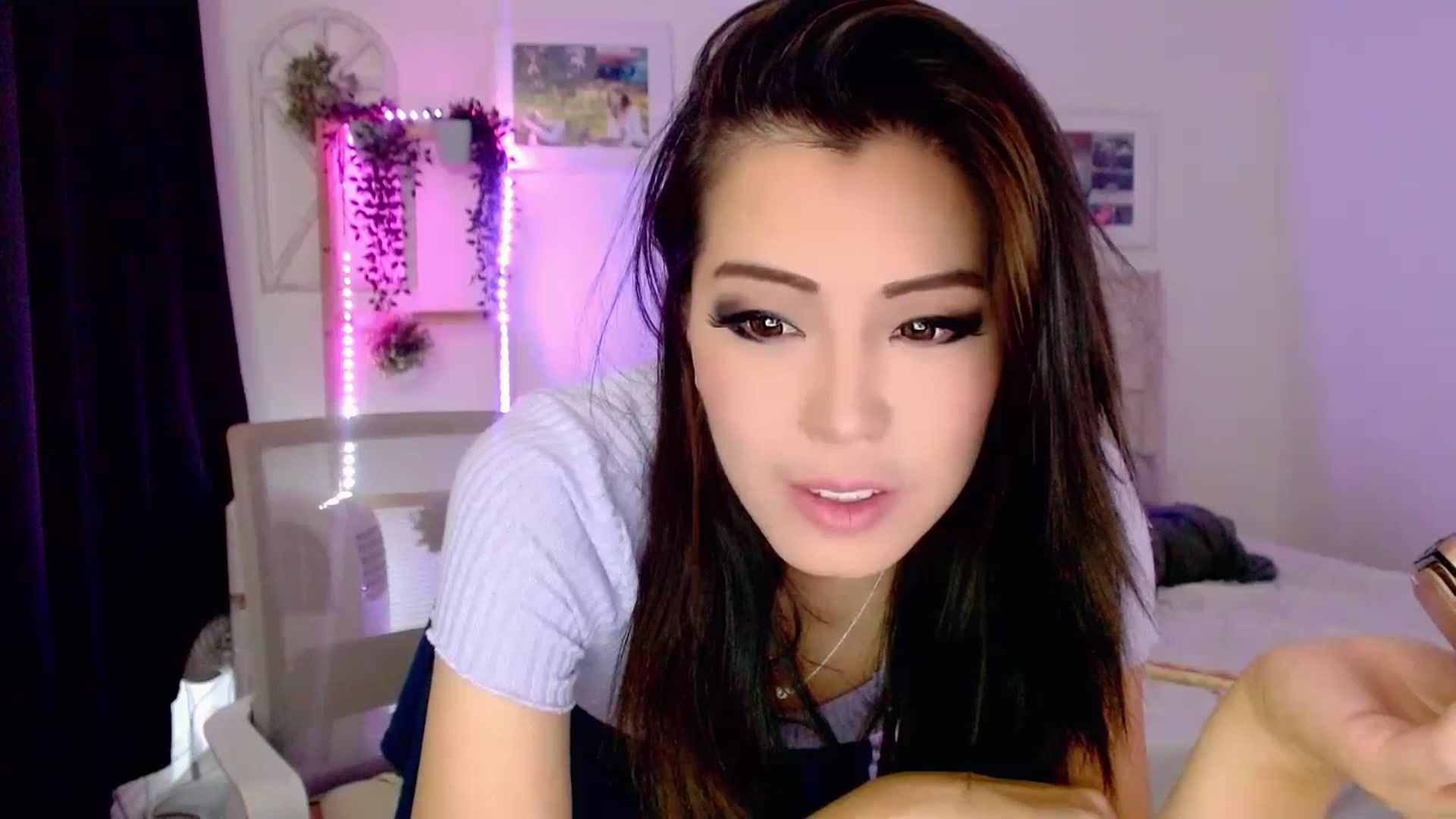 Gallery image thumbnail from Bunni_'s myfreecams stream on, 07/18/2023, 06:13 image 10 of 20