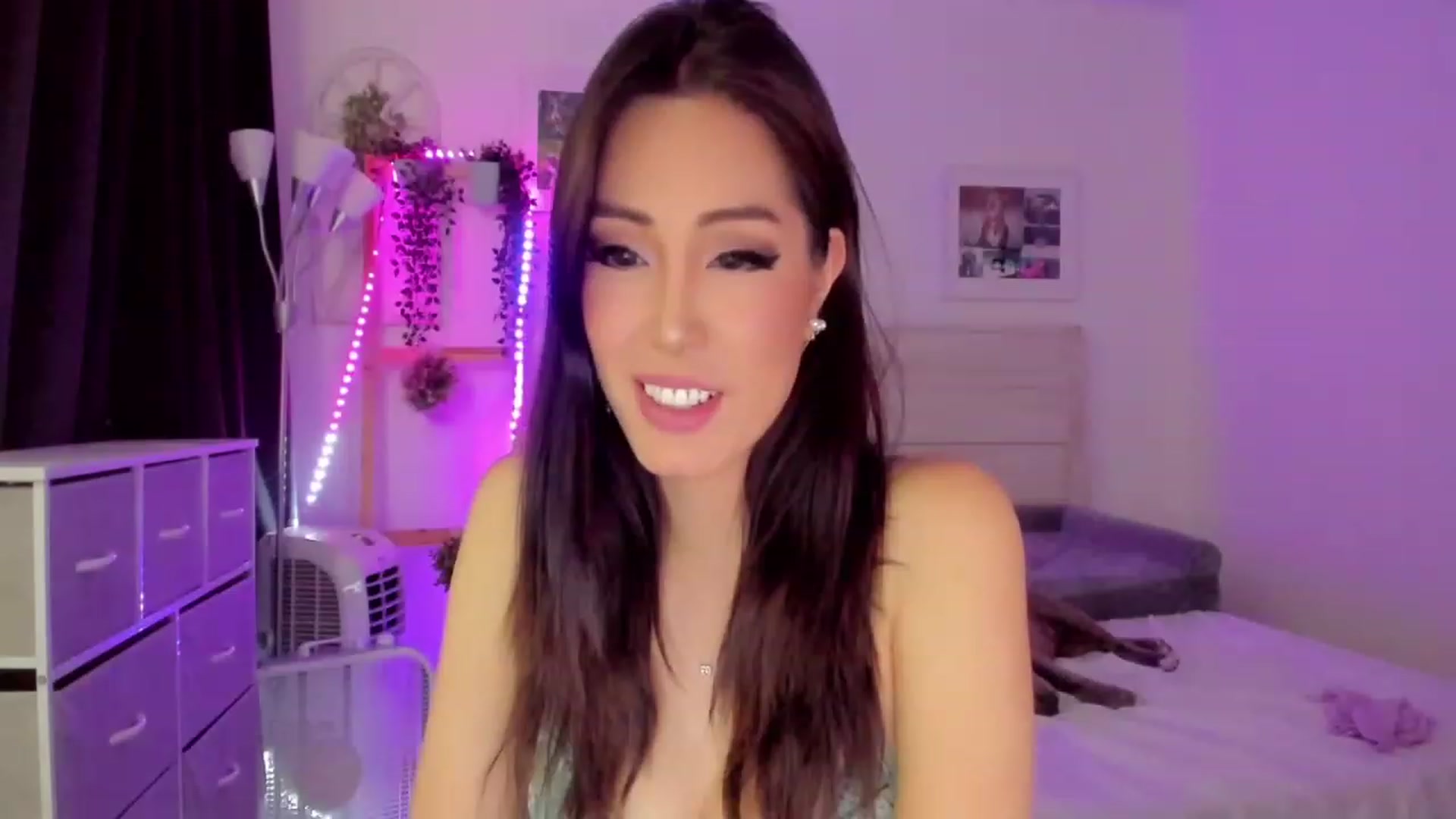 Gallery image thumbnail from Bunni_'s myfreecams stream on, 07/26/2023, 07:10 image 8 of 20