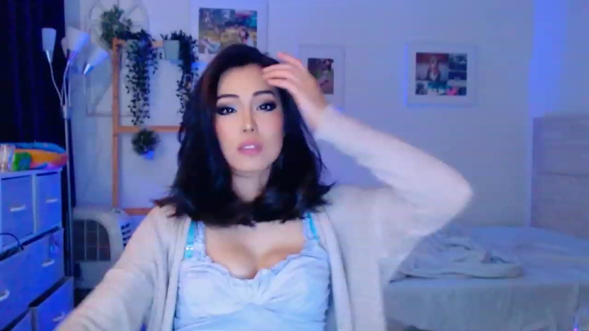 Gallery image thumbnail from Bunni_'s myfreecams stream on, 08/04/2023, 06:35 image 1 of 20