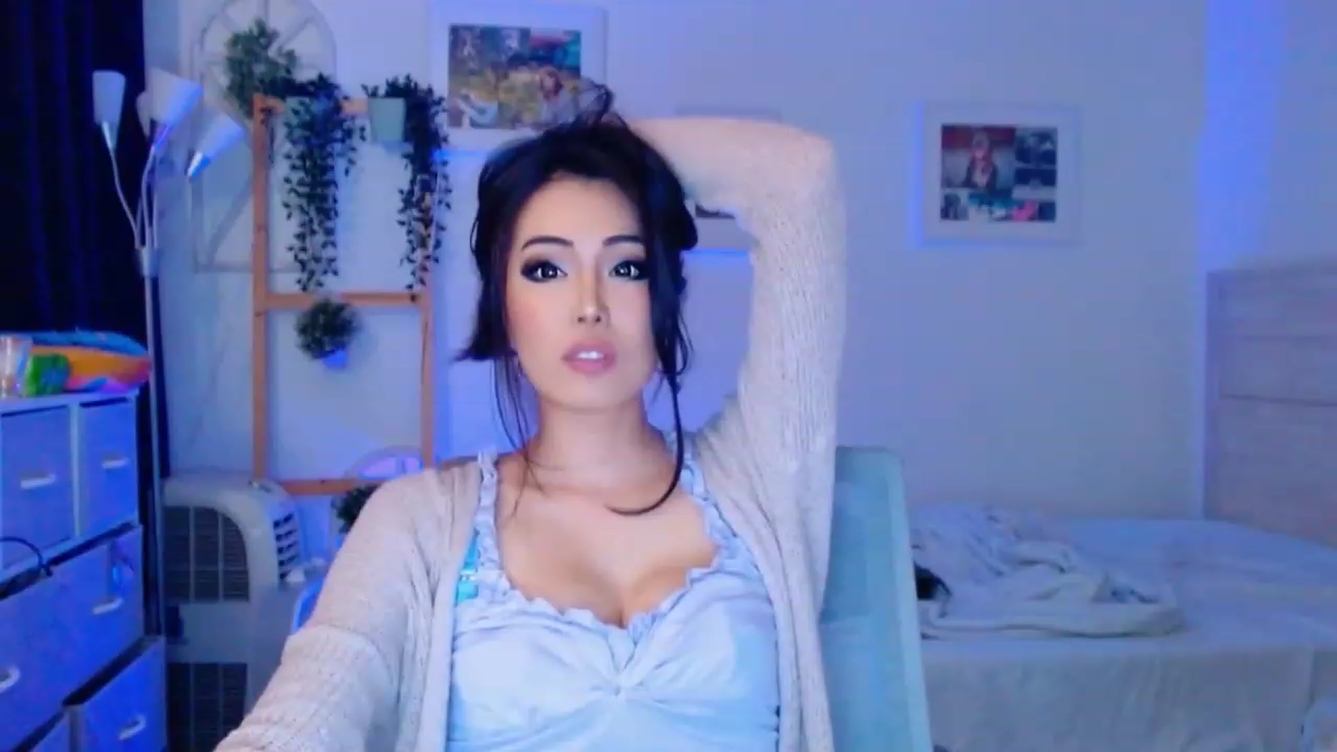 Gallery image thumbnail from Bunni_'s myfreecams stream on, 08/04/2023, 06:35 image 4 of 20
