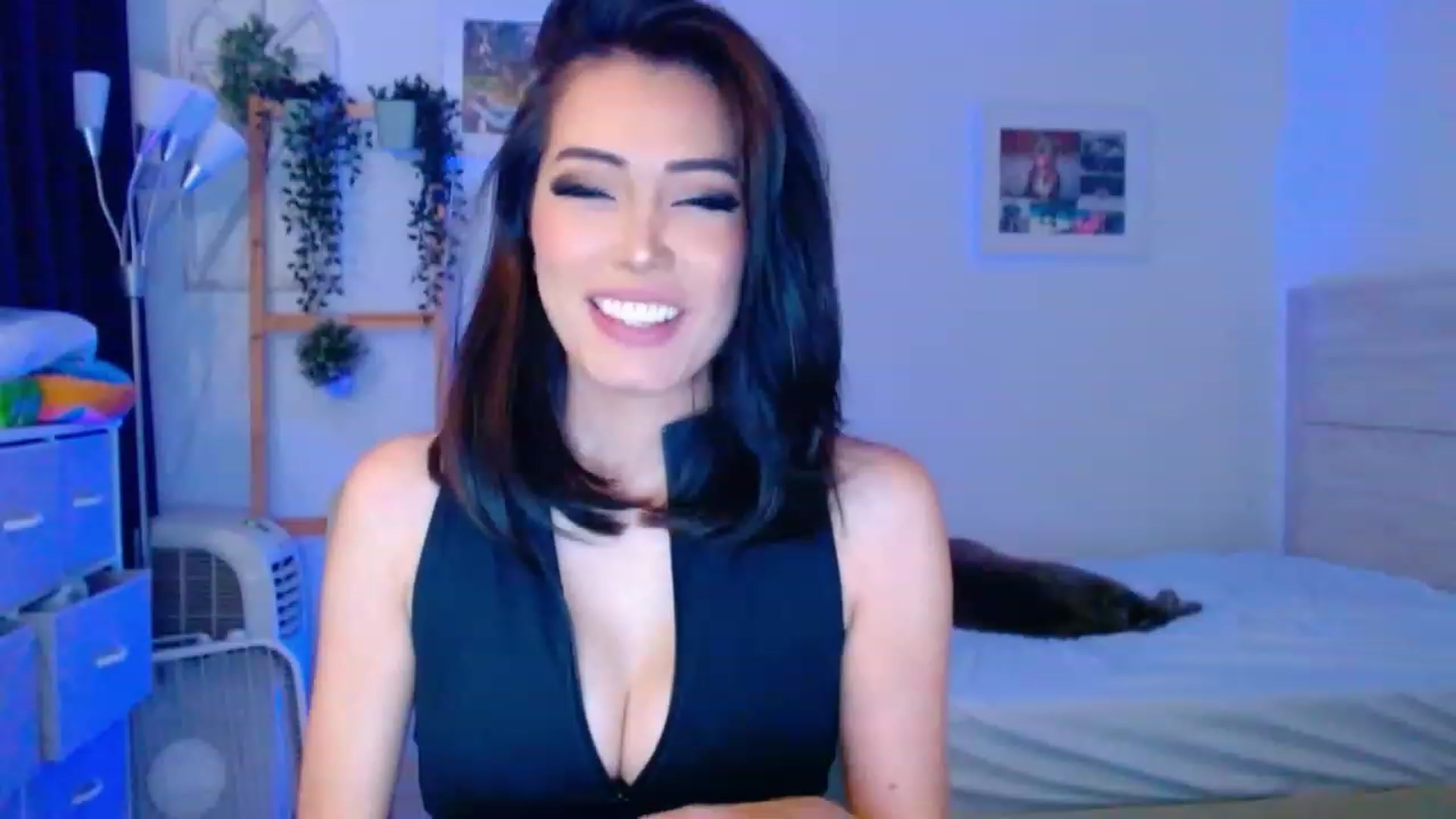 Gallery image thumbnail from Bunni_'s myfreecams stream on, 08/05/2023, 06:57 image 17 of 20