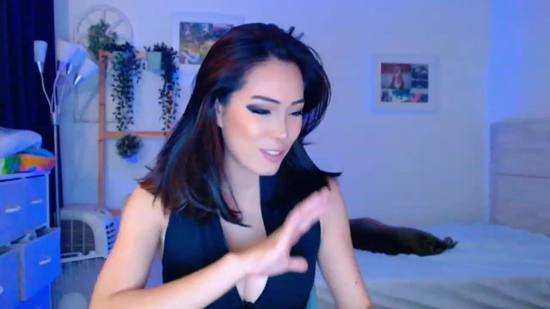 Gallery image thumbnail from Bunni_'s myfreecams stream on, 08/05/2023, 06:57 image 12 of 20