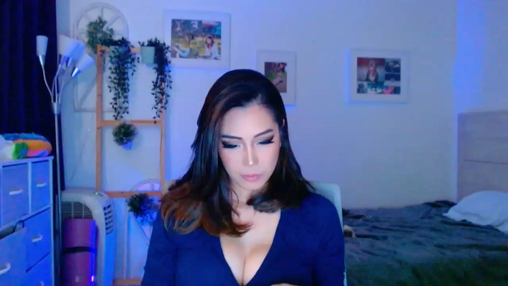 Gallery image thumbnail from Bunni_'s myfreecams stream on, 08/08/2023, 06:17 image 4 of 20