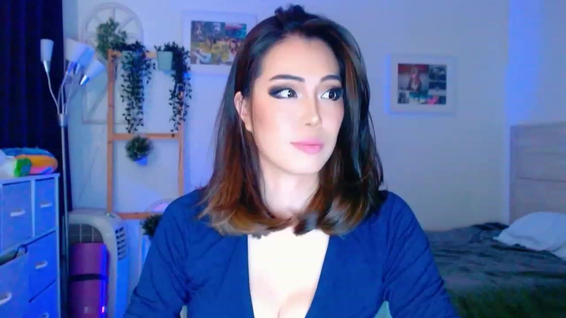 Gallery image thumbnail from Bunni_'s myfreecams stream on, 08/08/2023, 06:17 image 3 of 20