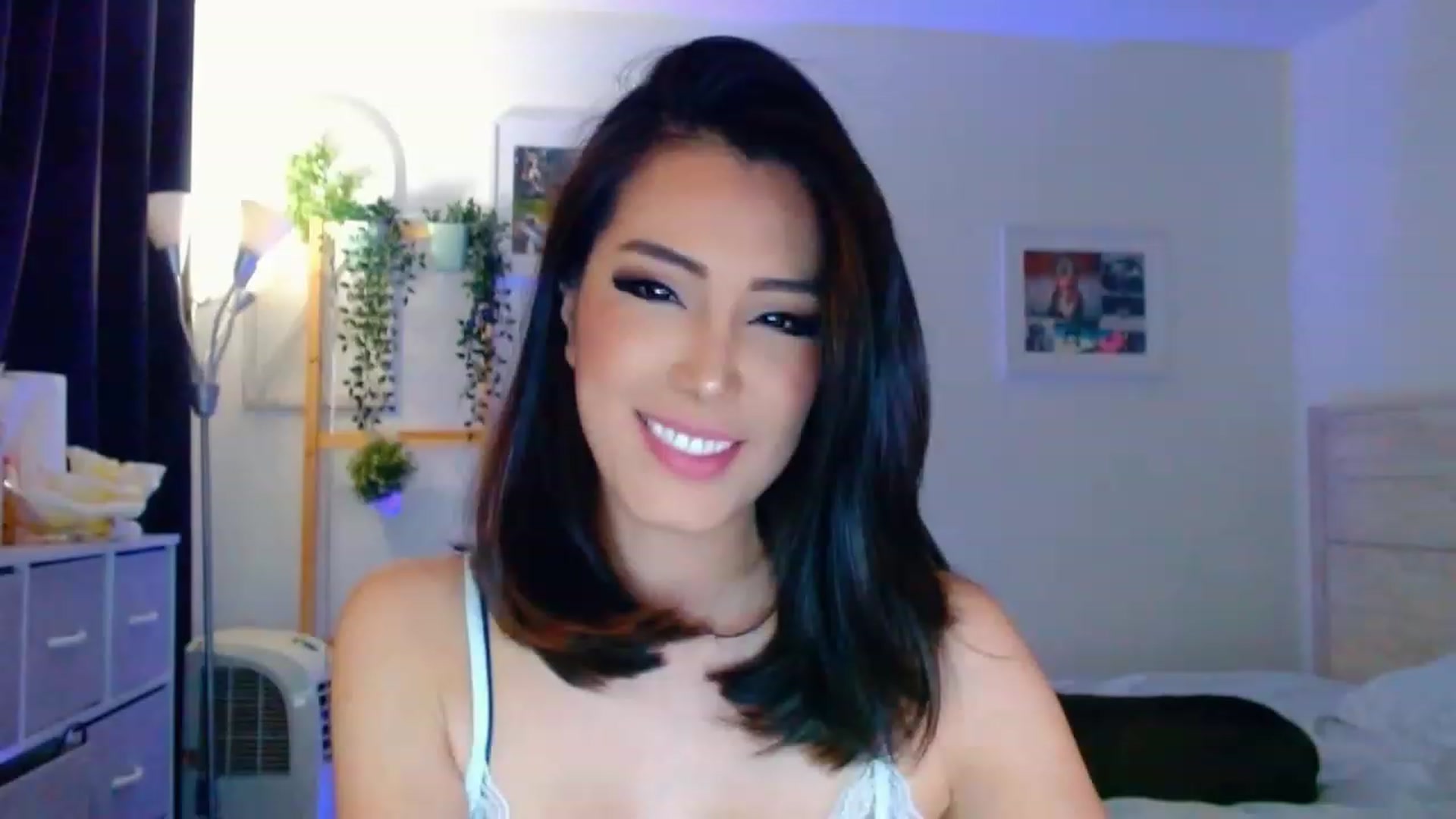 Gallery image thumbnail from Bunni_'s myfreecams stream on, 08/09/2023, 05:57 image 11 of 20