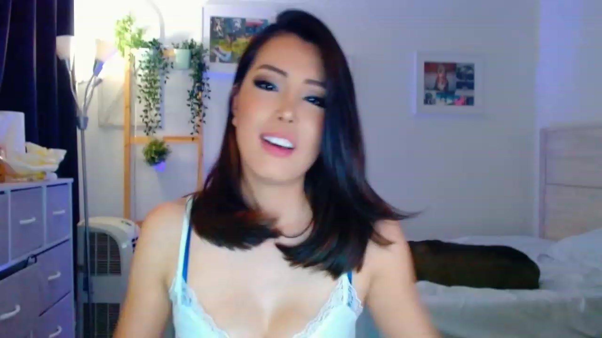 Gallery image thumbnail from Bunni_'s myfreecams stream on, 08/09/2023, 05:57 image 18 of 20