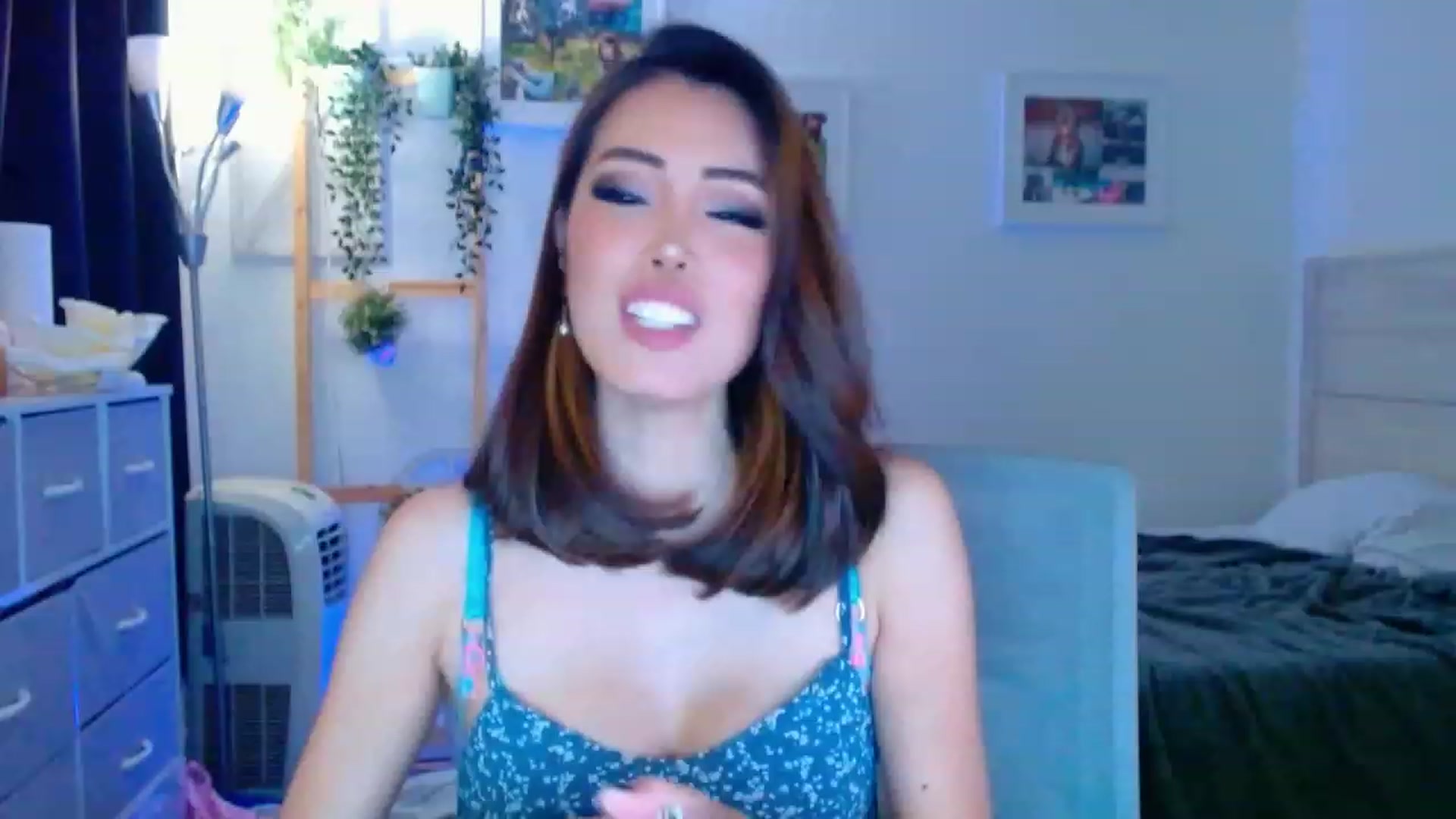 Gallery image thumbnail from Bunni_'s myfreecams stream on, 08/10/2023, 06:37 image 12 of 20