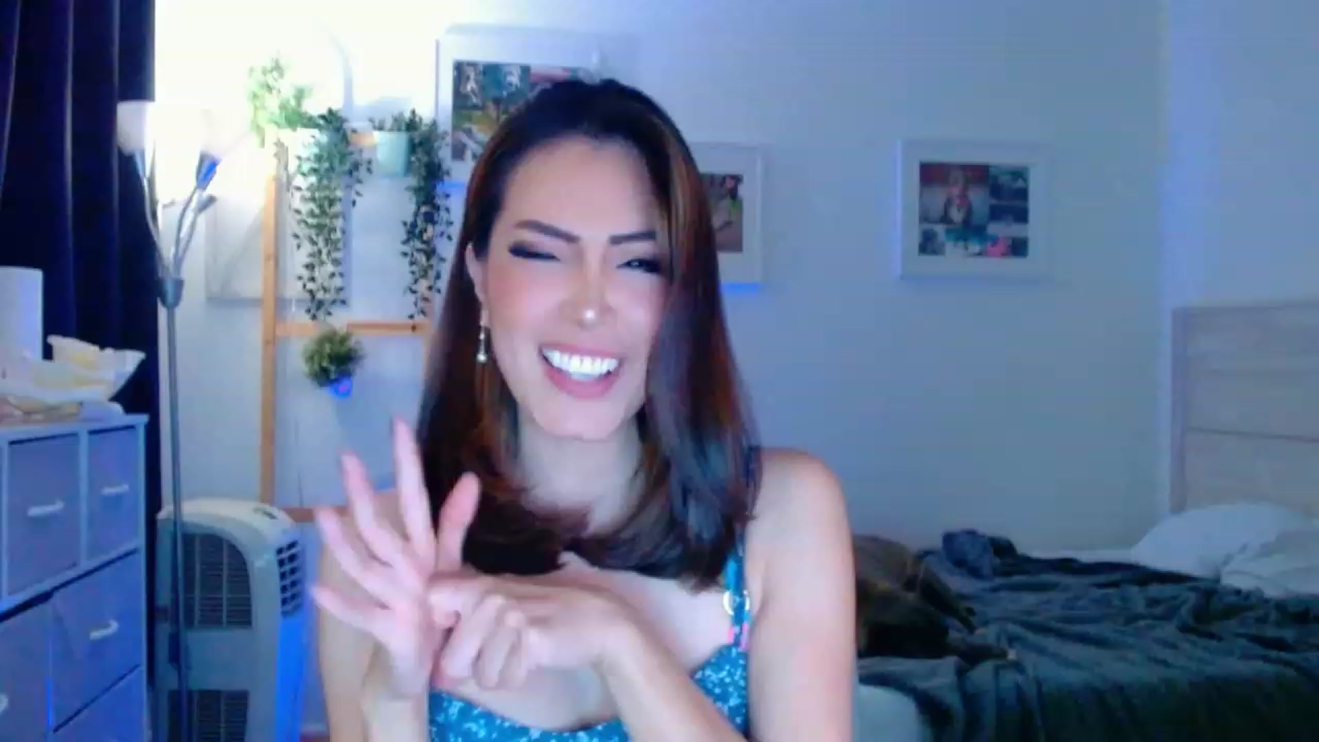 Gallery image thumbnail from Bunni_'s myfreecams stream on, 08/10/2023, 06:37 image 8 of 20