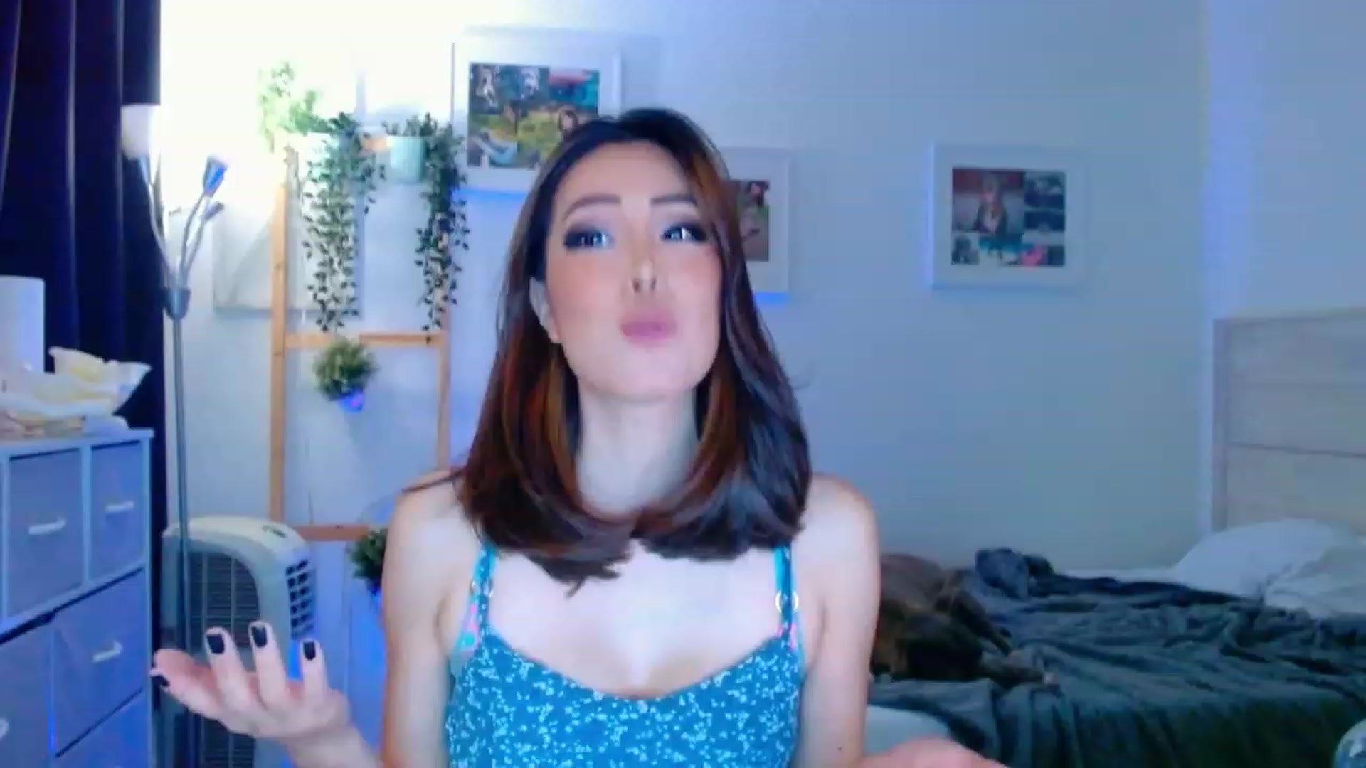 Gallery image thumbnail from Bunni_'s myfreecams stream on, 08/10/2023, 06:37 image 6 of 20