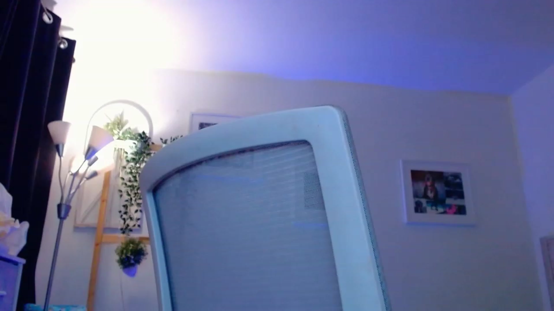 Gallery image thumbnail from Bunni_'s myfreecams stream on, 08/13/2023, 06:19 image 17 of 20