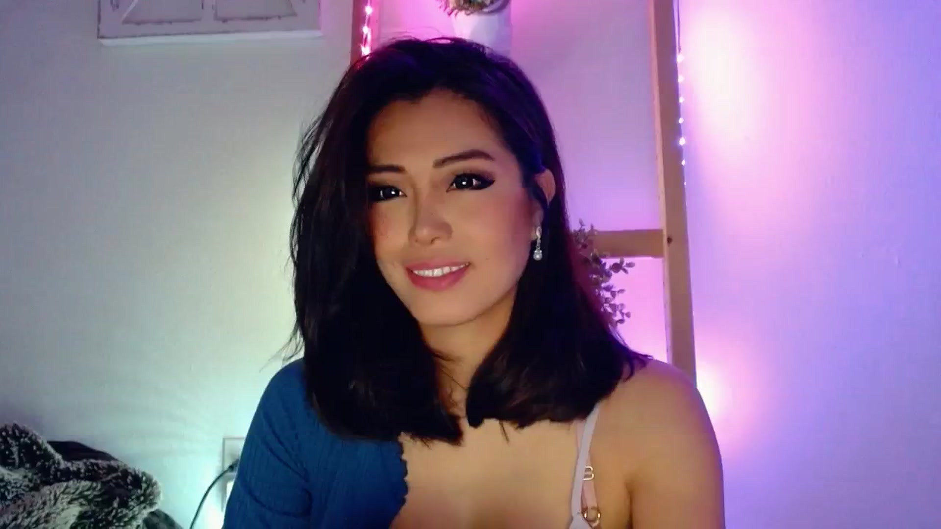 Gallery image thumbnail from Bunni_'s myfreecams stream on, 08/16/2023, 06:47 image 14 of 20