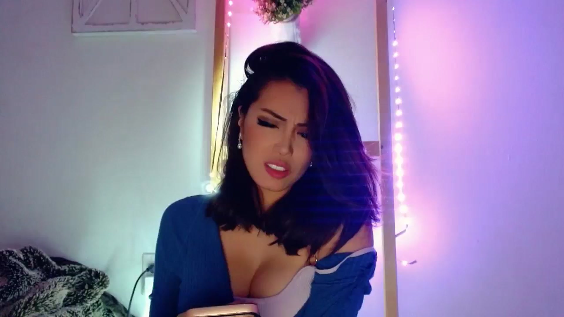 Gallery image thumbnail from Bunni_'s myfreecams stream on, 08/16/2023, 07:12 image 1 of 20