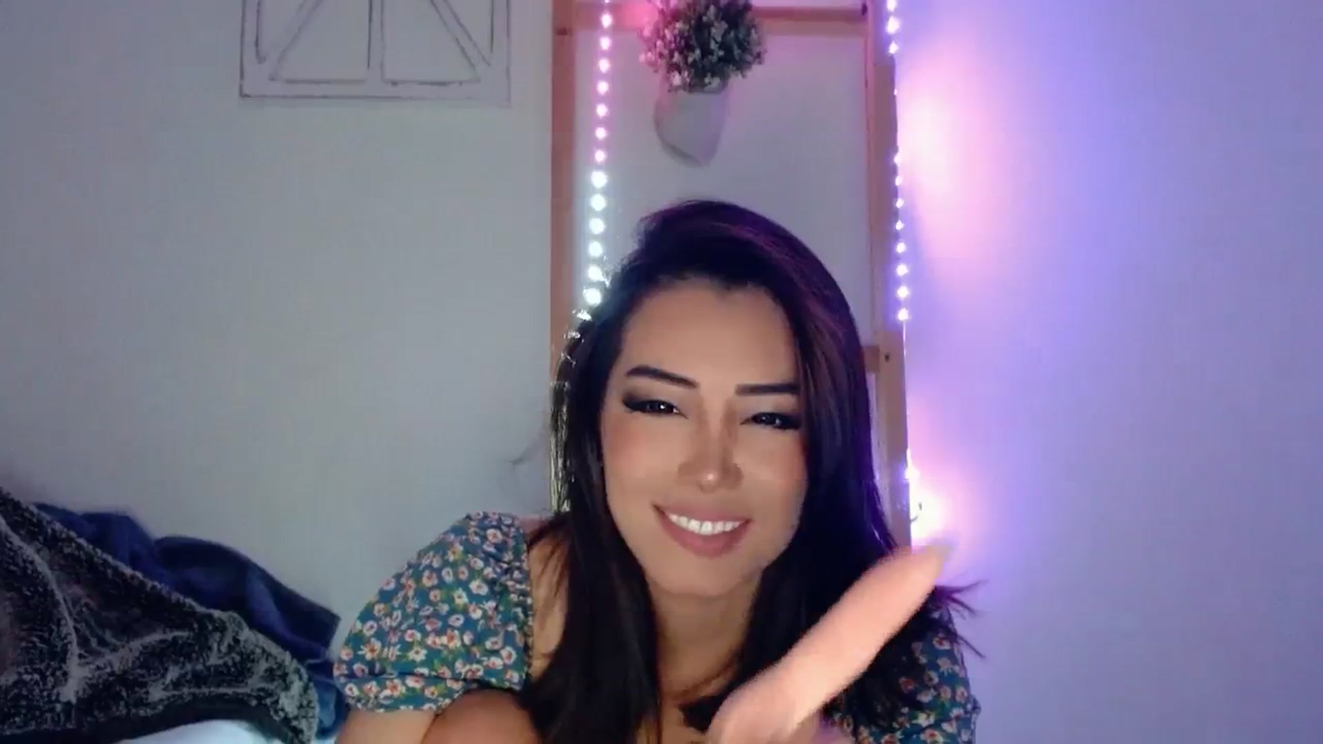 Gallery image thumbnail from Bunni_'s myfreecams stream on, 08/17/2023, 06:54 image 16 of 20
