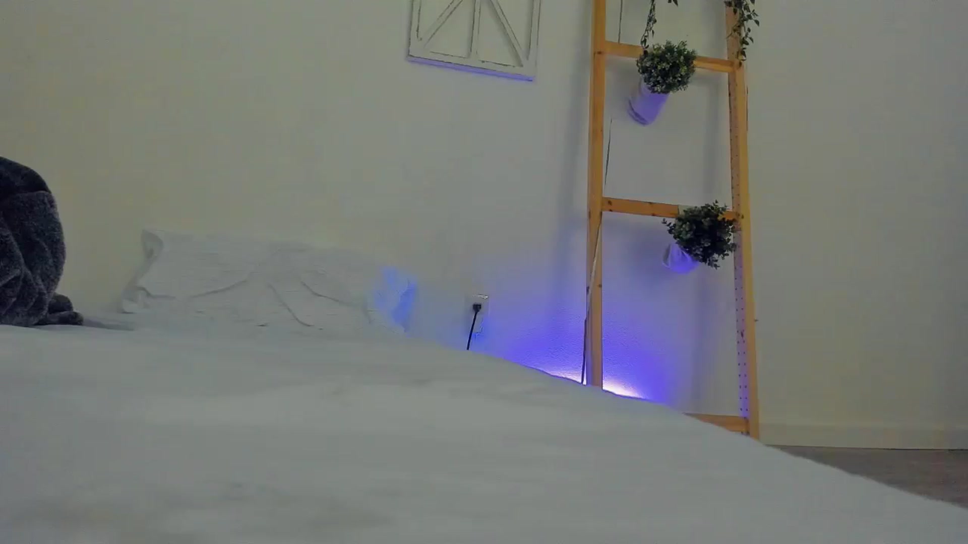 Gallery image thumbnail from Bunni_'s myfreecams stream on, 08/18/2023, 06:02 image 4 of 20