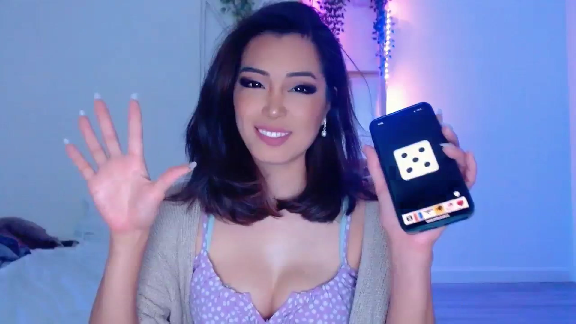 Gallery image thumbnail from Bunni_'s myfreecams stream on, 08/18/2023, 06:42 image 19 of 20