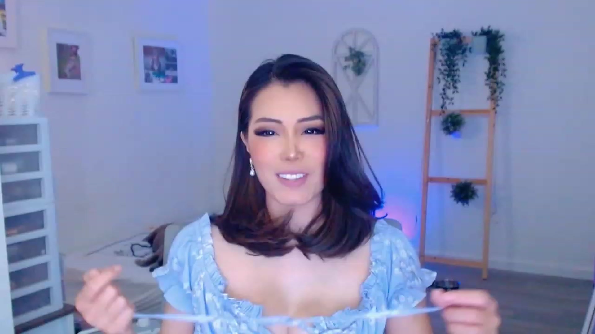 Gallery image thumbnail from Bunni_'s myfreecams stream on, 08/21/2023, 07:18 image 14 of 20