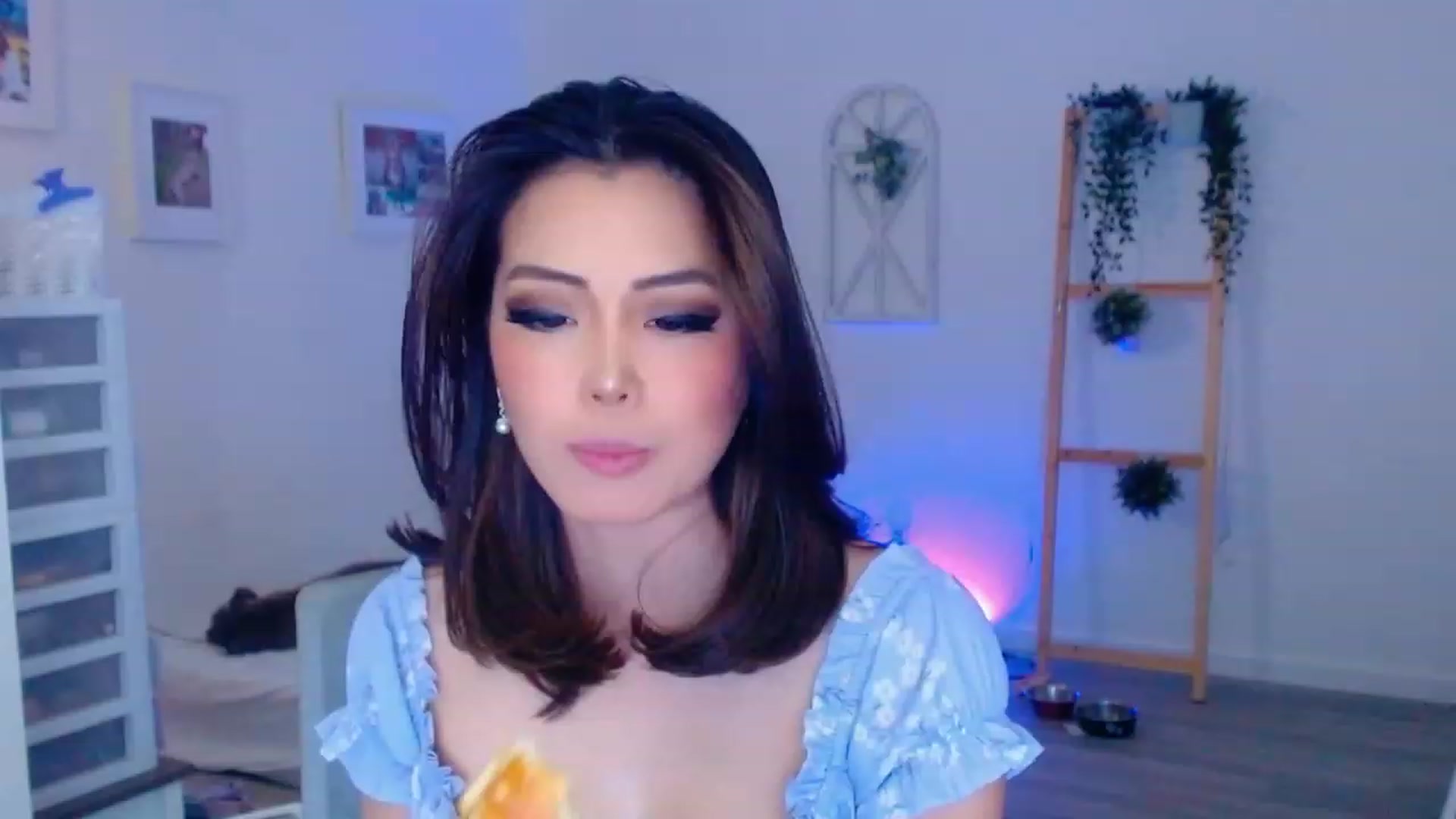Gallery image thumbnail from Bunni_'s myfreecams stream on, 08/21/2023, 07:37 image 6 of 20