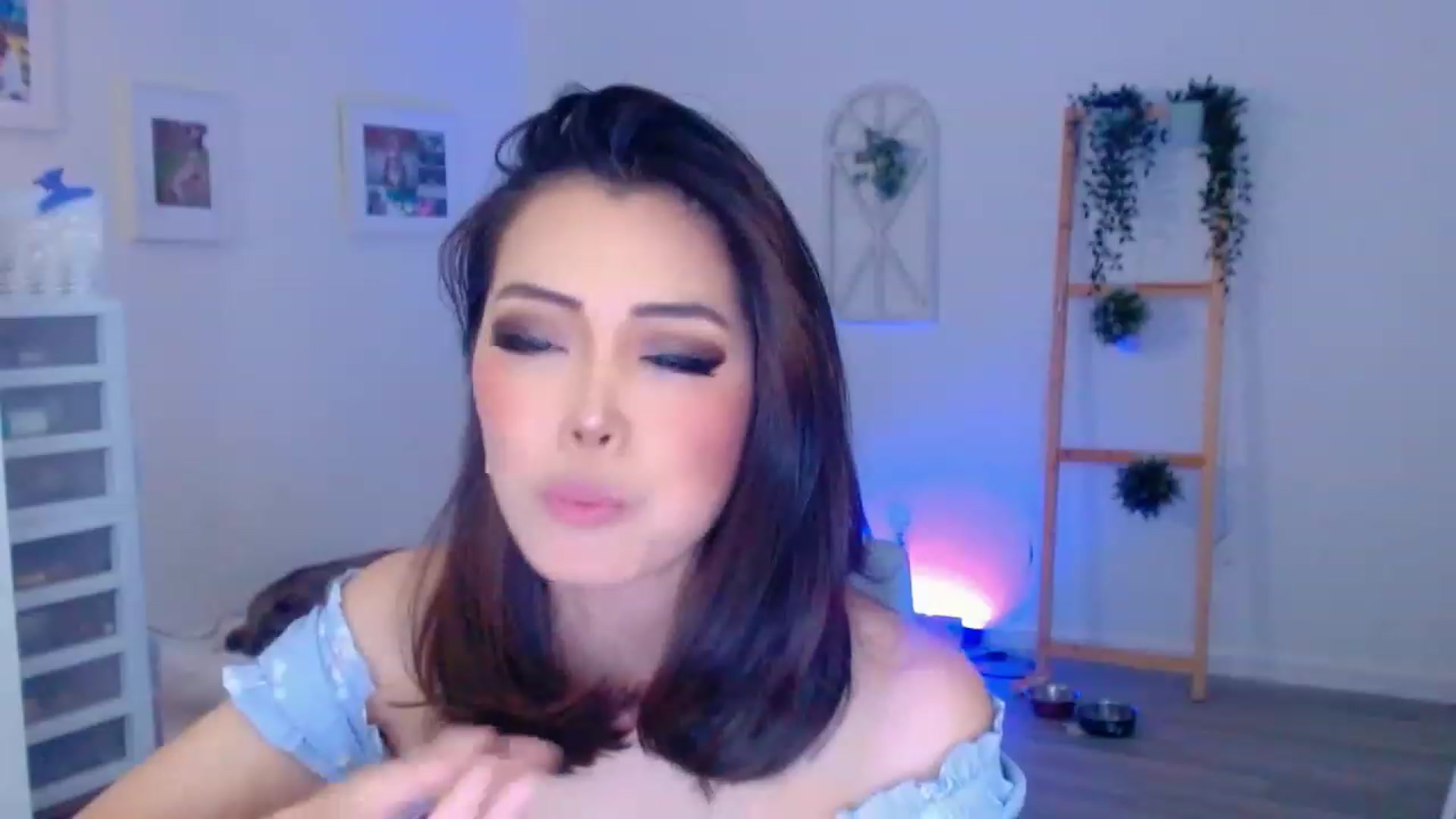 Gallery image thumbnail from Bunni_'s myfreecams stream on, 08/21/2023, 07:37 image 17 of 20