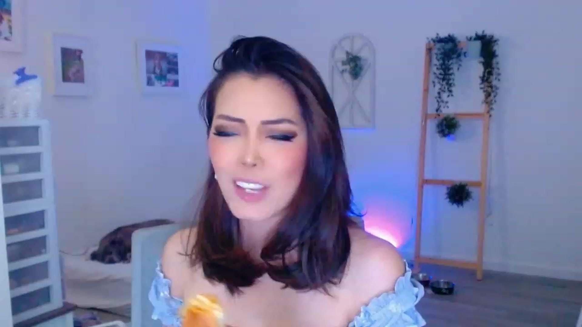 Gallery image thumbnail from Bunni_'s myfreecams stream on, 08/21/2023, 07:37 image 13 of 20