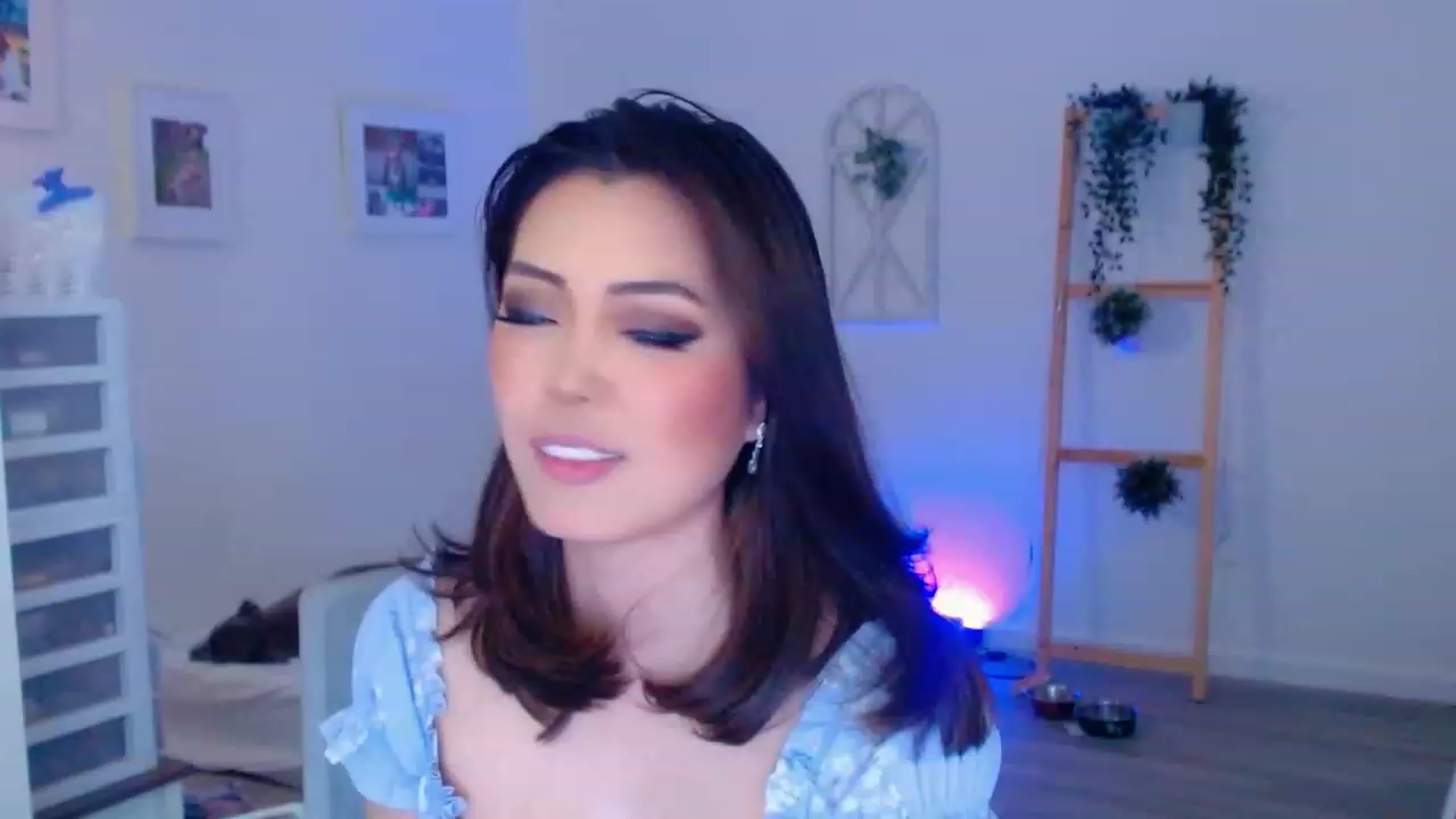 Gallery image thumbnail from Bunni_'s myfreecams stream on, 08/21/2023, 07:37 image 8 of 20