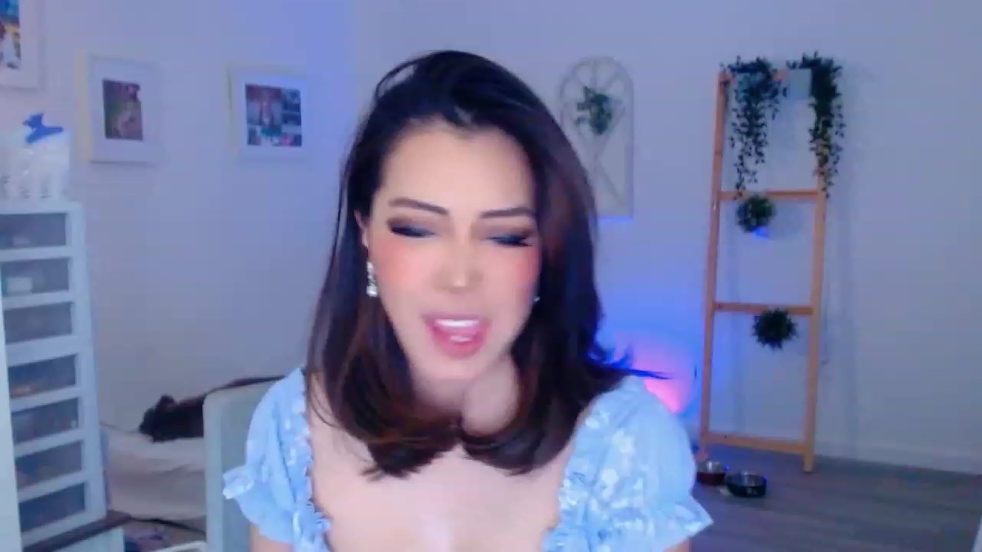 Gallery image thumbnail from Bunni_'s myfreecams stream on, 08/21/2023, 07:37 image 5 of 20
