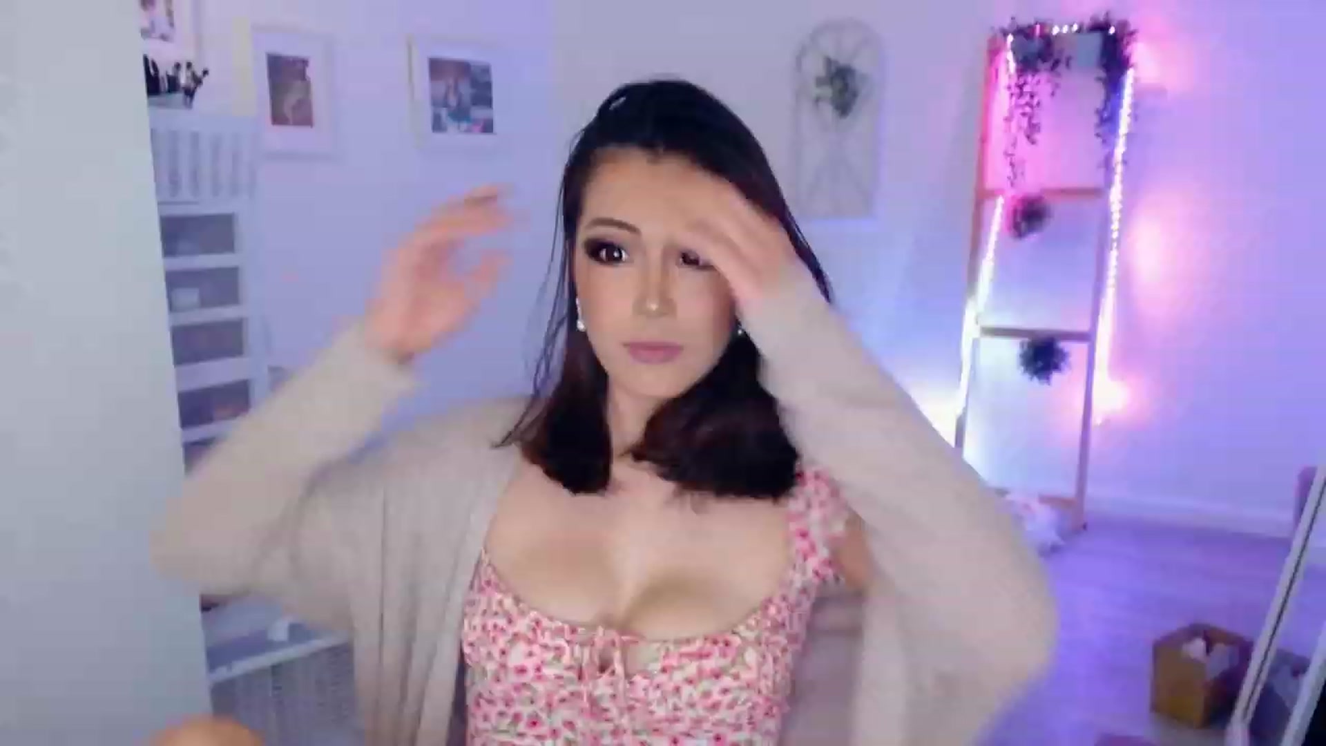 Gallery image thumbnail from Bunni_'s myfreecams stream on, 08/22/2023, 06:41 image 3 of 20