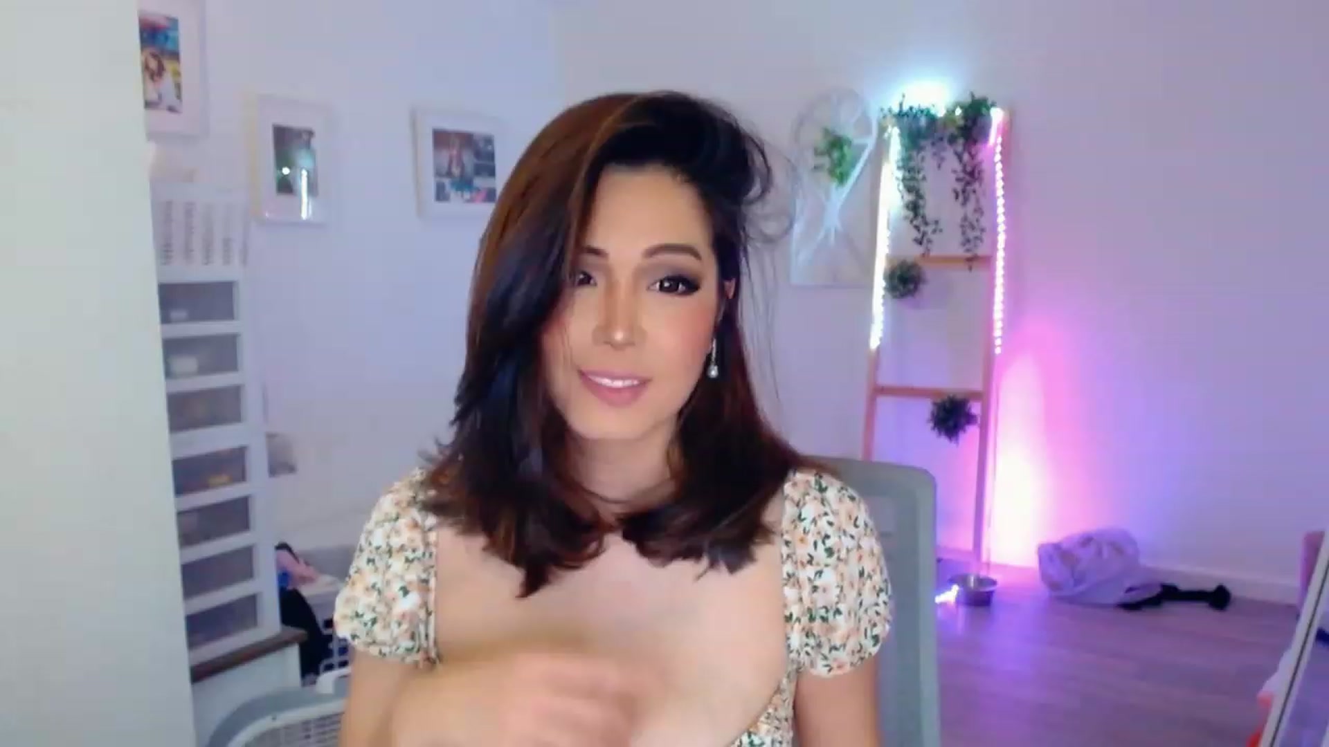 Gallery image thumbnail from Bunni_'s myfreecams stream on, 08/24/2023, 06:30 image 9 of 20