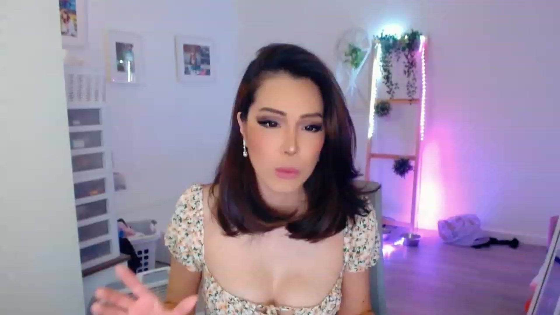 Gallery image thumbnail from Bunni_'s myfreecams stream on, 08/24/2023, 06:30 image 16 of 20