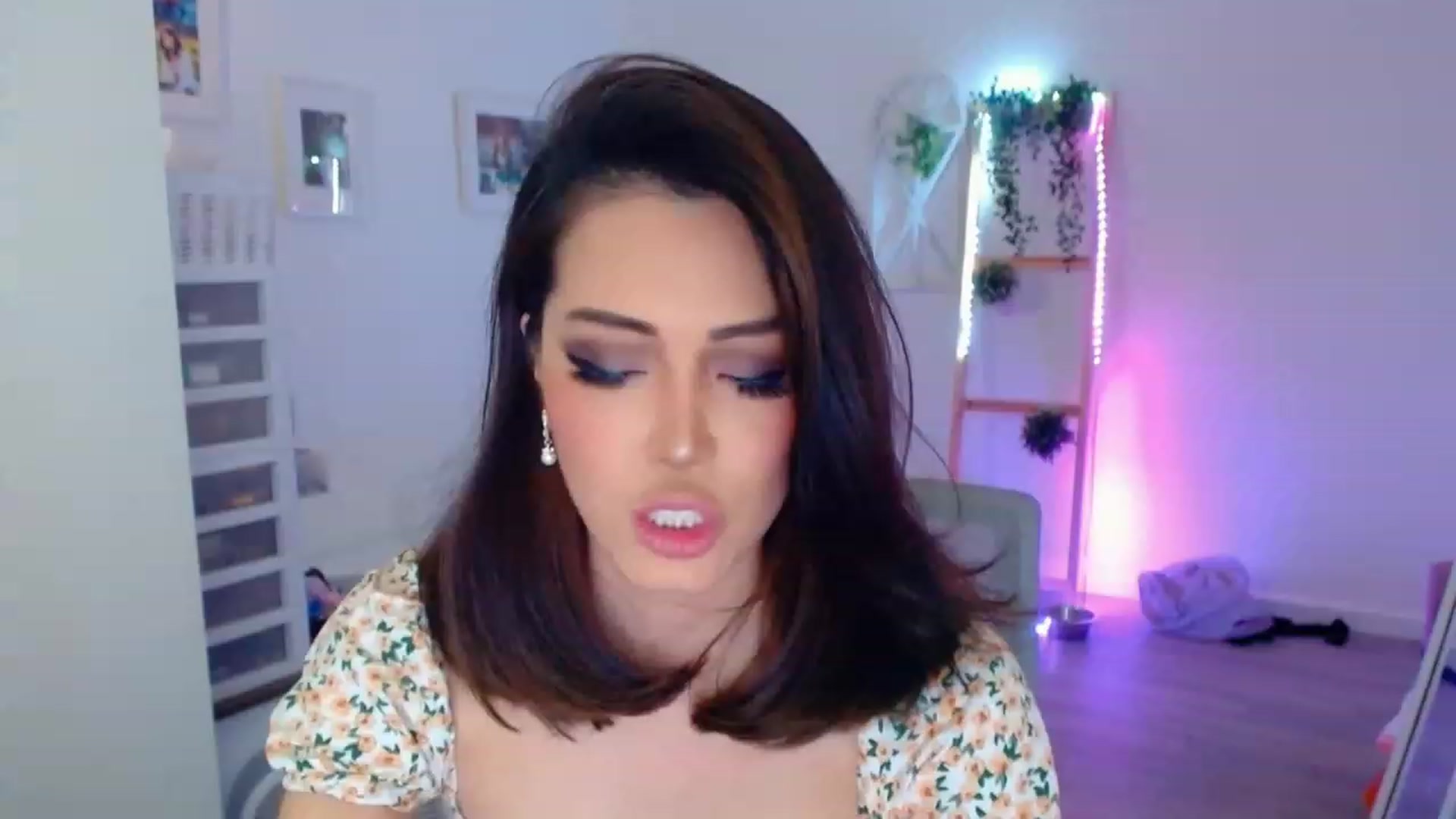 Gallery image thumbnail from Bunni_'s myfreecams stream on, 08/24/2023, 06:30 image 11 of 20