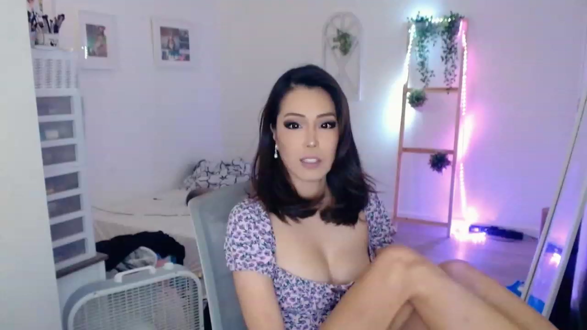 Gallery image thumbnail from Bunni_'s myfreecams stream on, 08/26/2023, 07:19 image 7 of 20