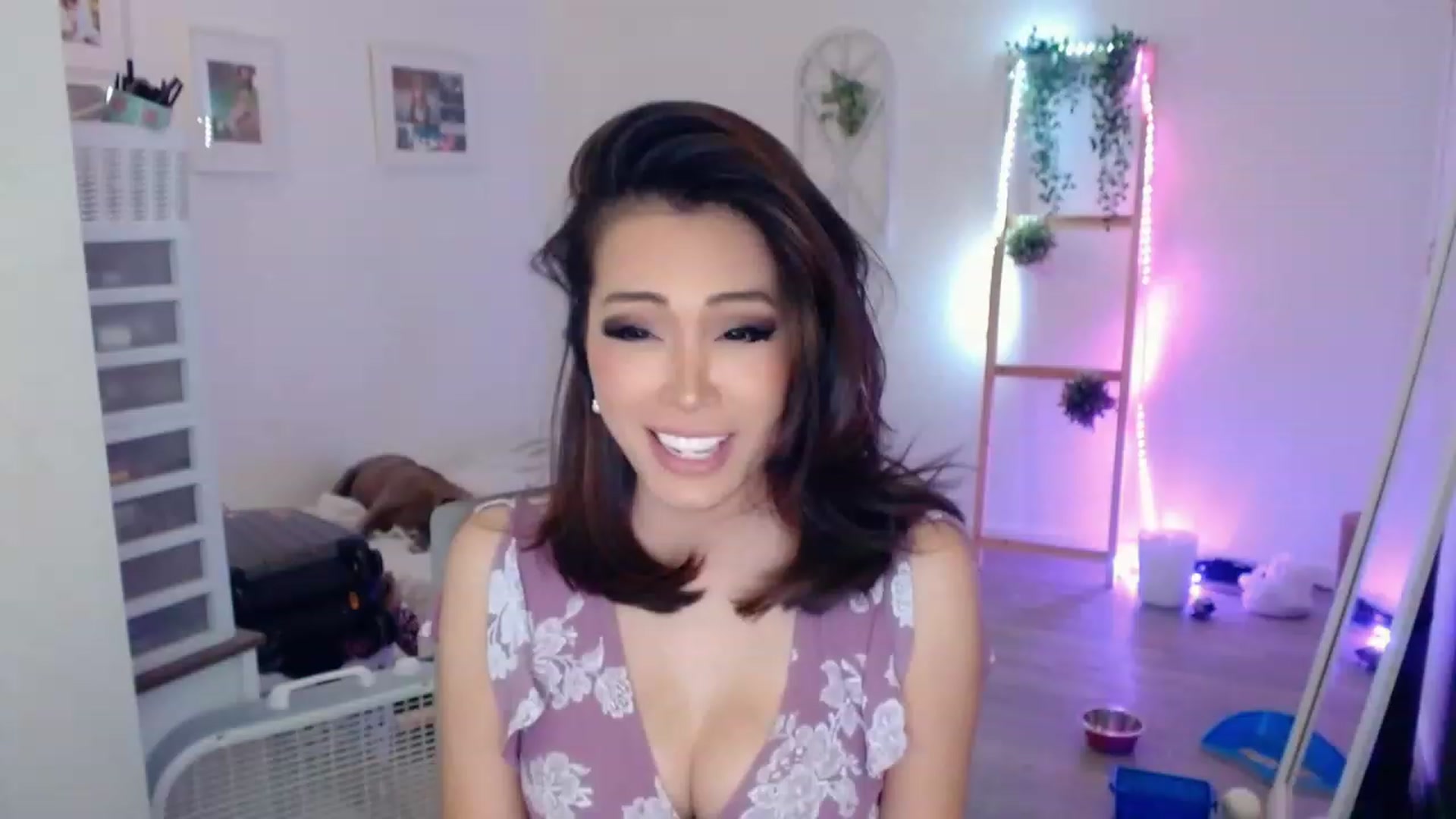 Gallery image thumbnail from Bunni_'s myfreecams stream on, 08/27/2023, 06:15 image 15 of 20