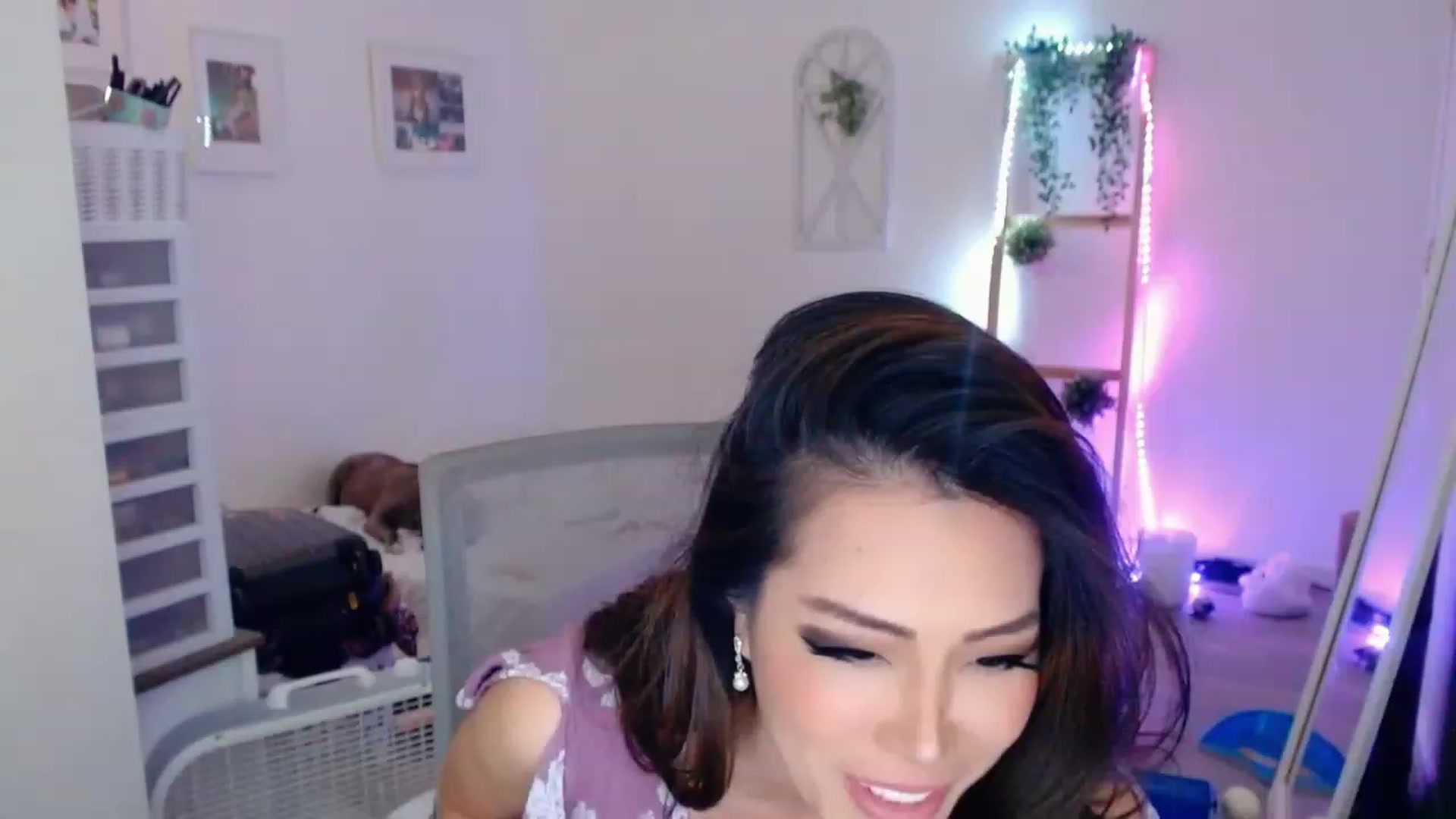 Gallery image thumbnail from Bunni_'s myfreecams stream on, 08/27/2023, 06:15 image 7 of 20