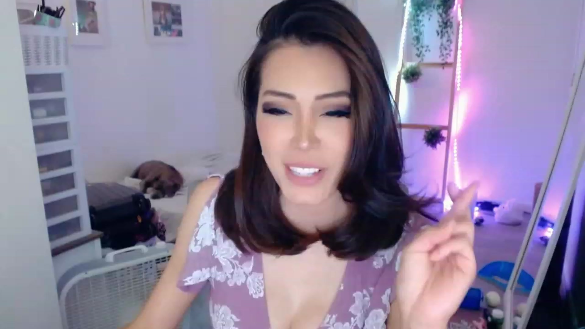Gallery image thumbnail from Bunni_'s myfreecams stream on, 08/27/2023, 06:15 image 20 of 20