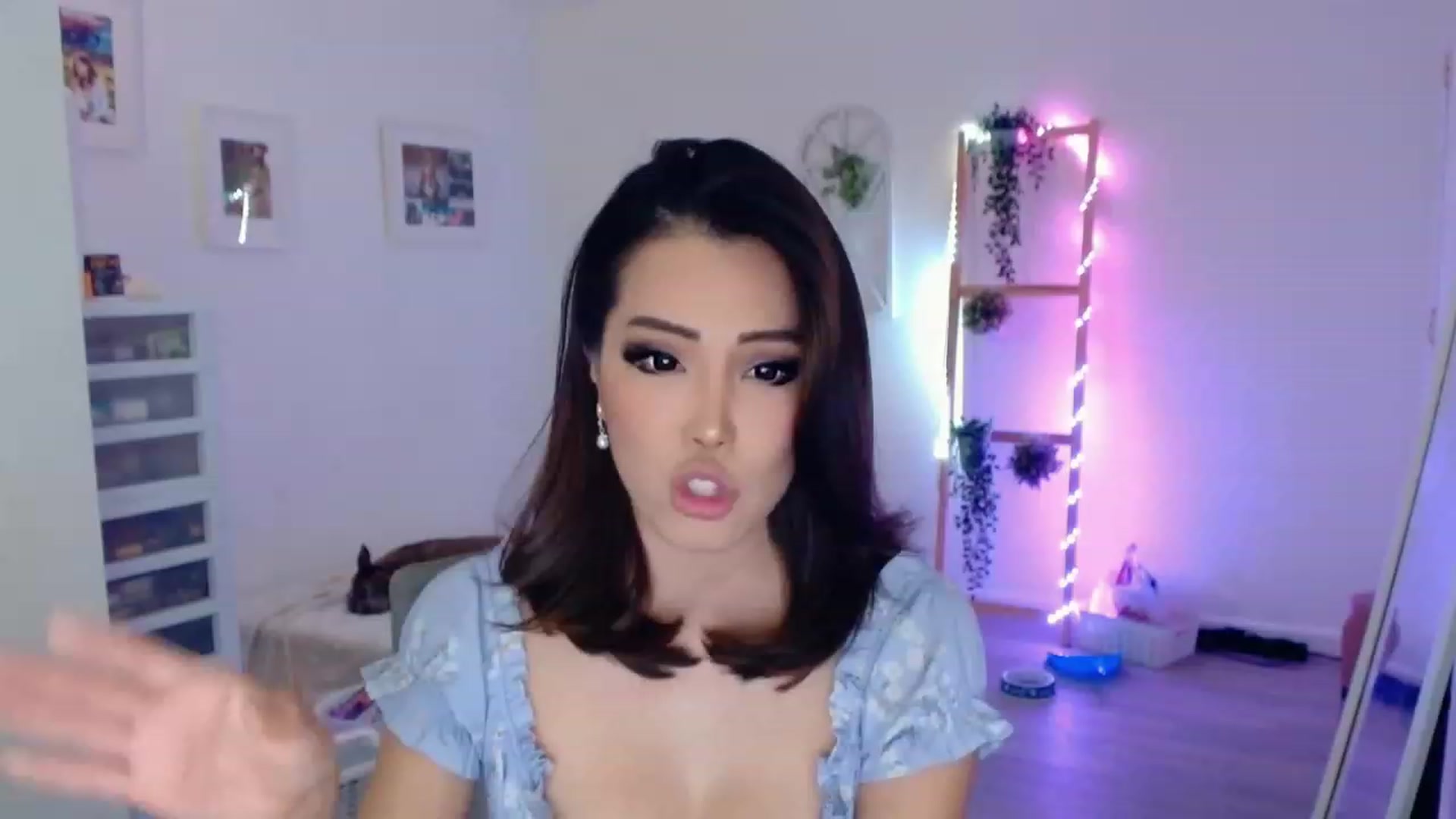 Gallery image thumbnail from Bunni_'s myfreecams stream on, 08/29/2023, 07:04 image 18 of 20
