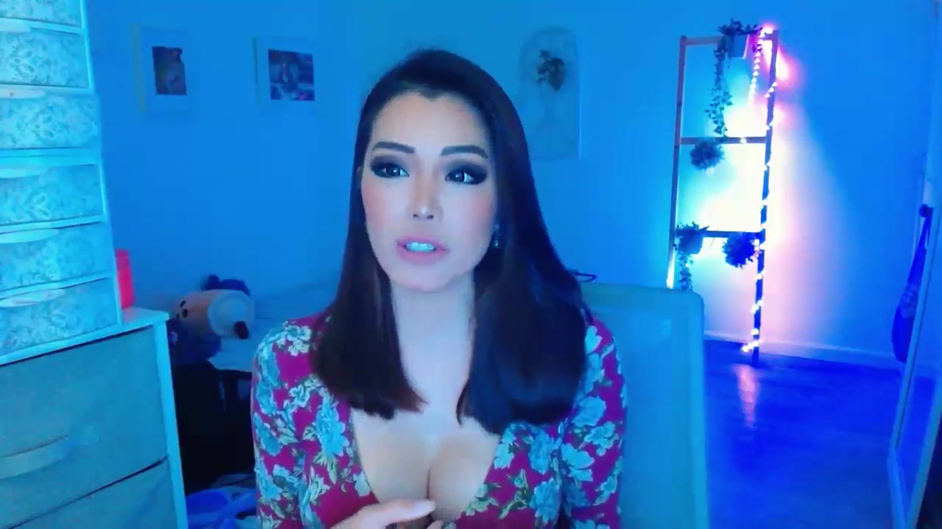 Gallery image thumbnail from Bunni_'s myfreecams stream on, 10/04/2023, 05:56 image 8 of 20
