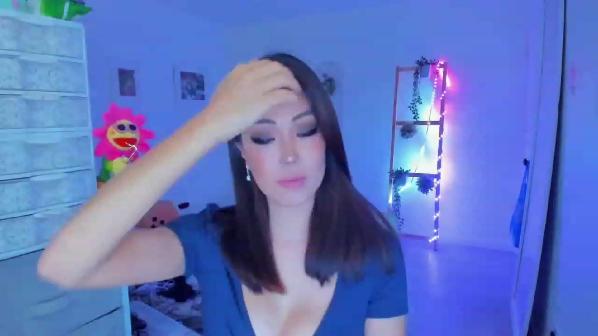 Gallery image thumbnail from Bunni_'s myfreecams stream on, 10/05/2023, 06:19 image 12 of 20