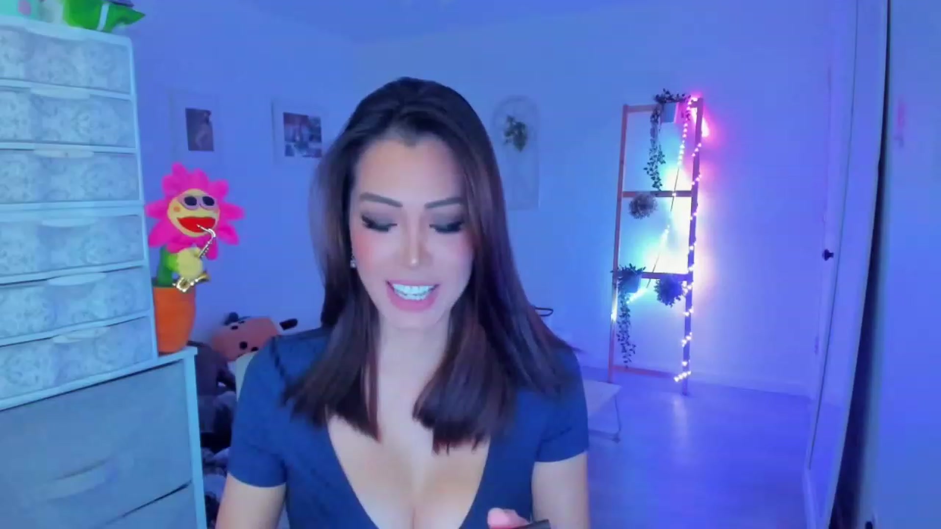 Gallery image thumbnail from Bunni_'s myfreecams stream on, 10/05/2023, 06:19 image 18 of 20