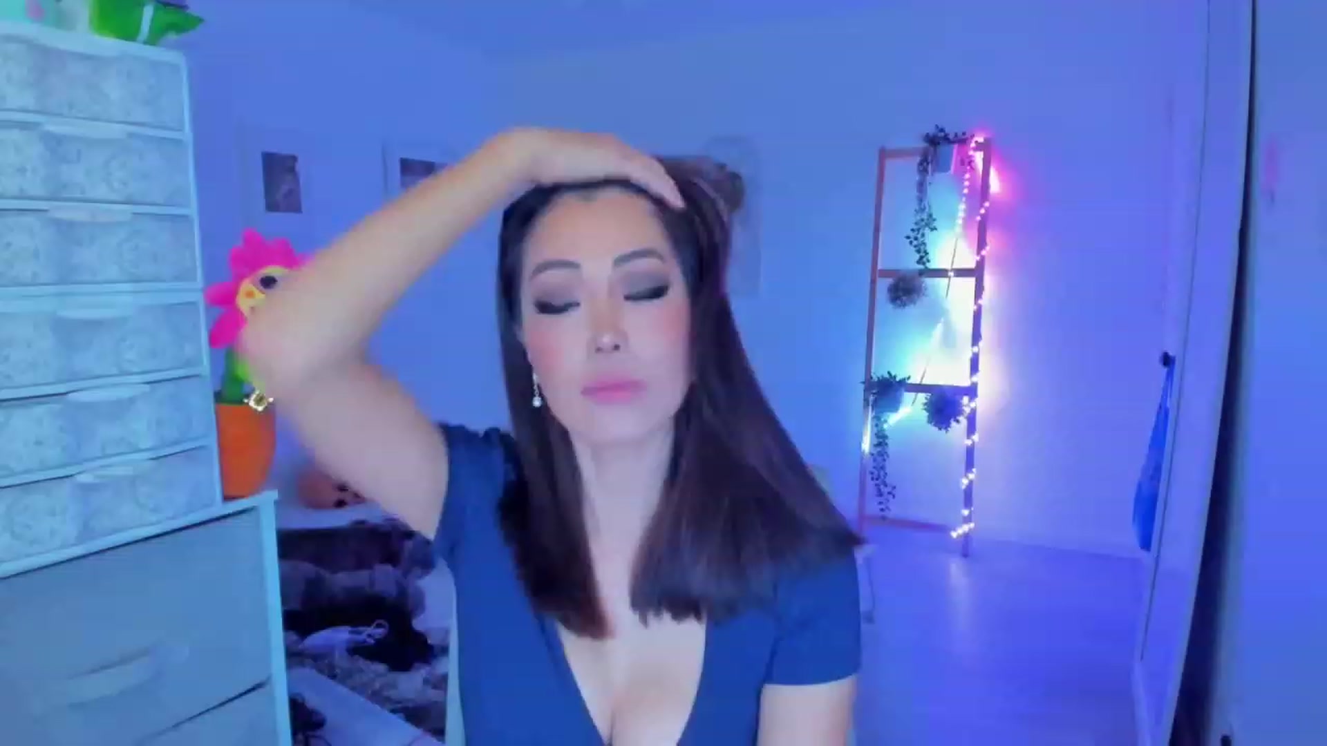 Gallery image thumbnail from Bunni_'s myfreecams stream on, 10/05/2023, 06:19 image 14 of 20