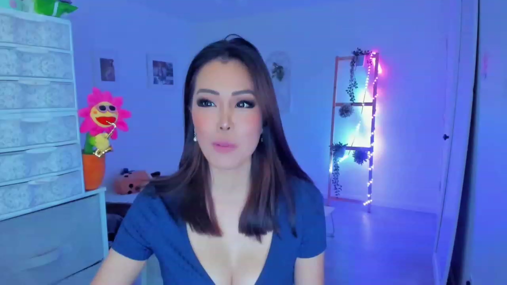 Gallery image thumbnail from Bunni_'s myfreecams stream on, 10/05/2023, 06:19 image 16 of 20
