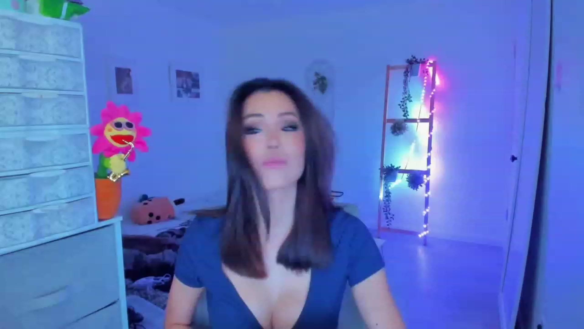 Gallery image thumbnail from Bunni_'s myfreecams stream on, 10/05/2023, 06:19 image 15 of 20